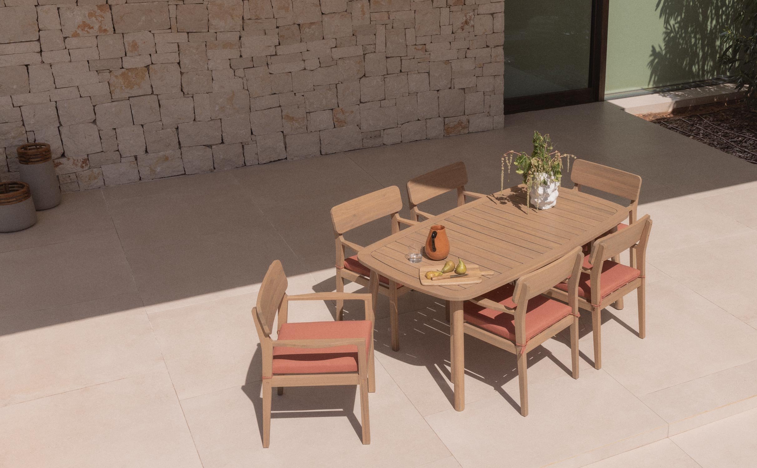 Conjunto de Mesa Retangular (180x100 cm) e 6 Cadeiras de Jardim em Madeira de Acácia com Braços da Marla, imagem de galeria 1