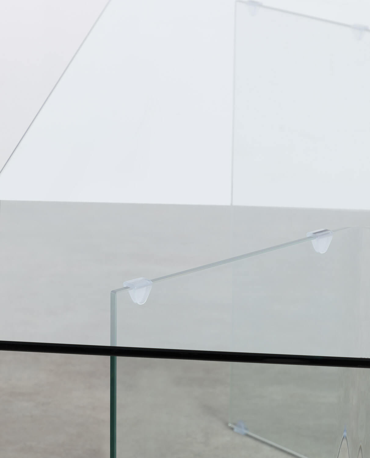 Conjunto de Mesa de Jantar Retangular de Vidro (180x90 cm) Kamil e 6 Cadeiras de Vime e Metal Amur, imagem de galeria 5