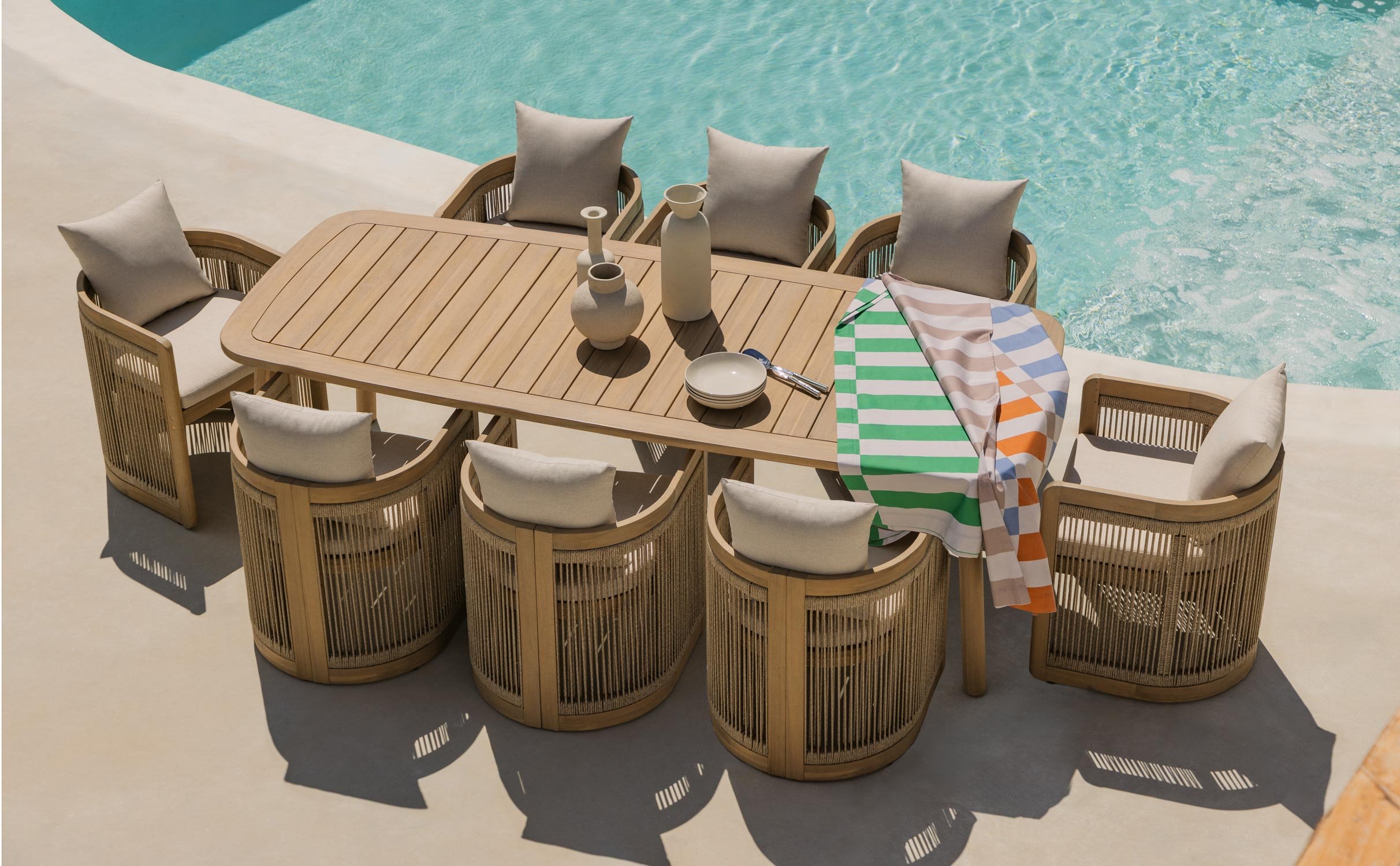 Conjunto de Mesa Retangular Marla (240x100 cm) e 8 Cadeiras de Jardim em Madeira de Acácia Mirla, imagem de galeria 1