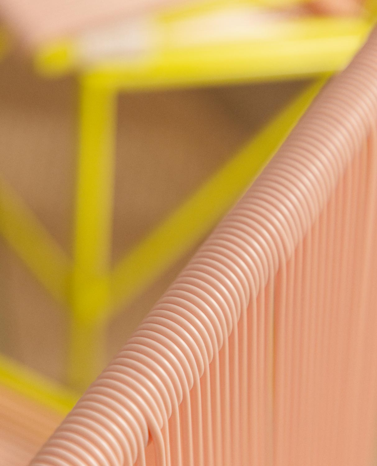 Conjunto de Mesa de Jantar Retangular de Vidro (180x90 cm) Kamil e 6 Cadeiras de Vime e Metal Amur, imagem de galeria 7