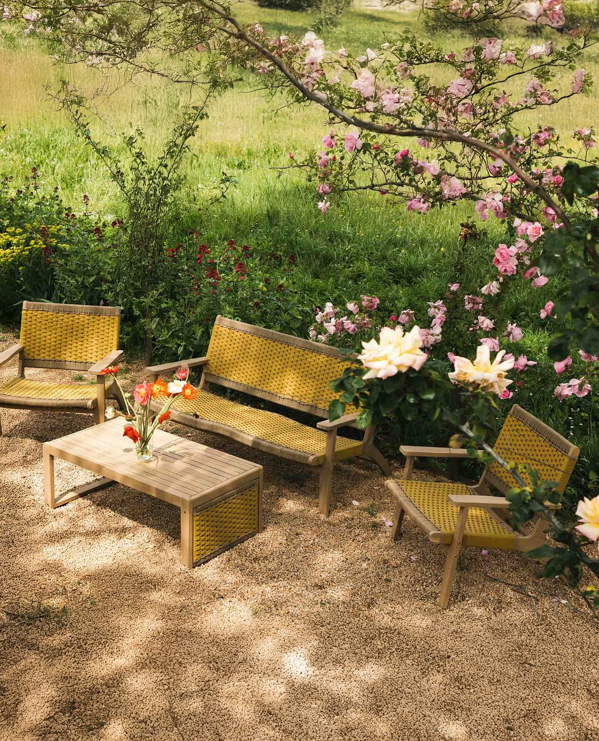 Conjunto de Jardim com Sofá de 2 Lugares, 2 Poltronas e Mesa de Centro em Madeira de Acácia e Corda Mirle, imagem de galeria 2