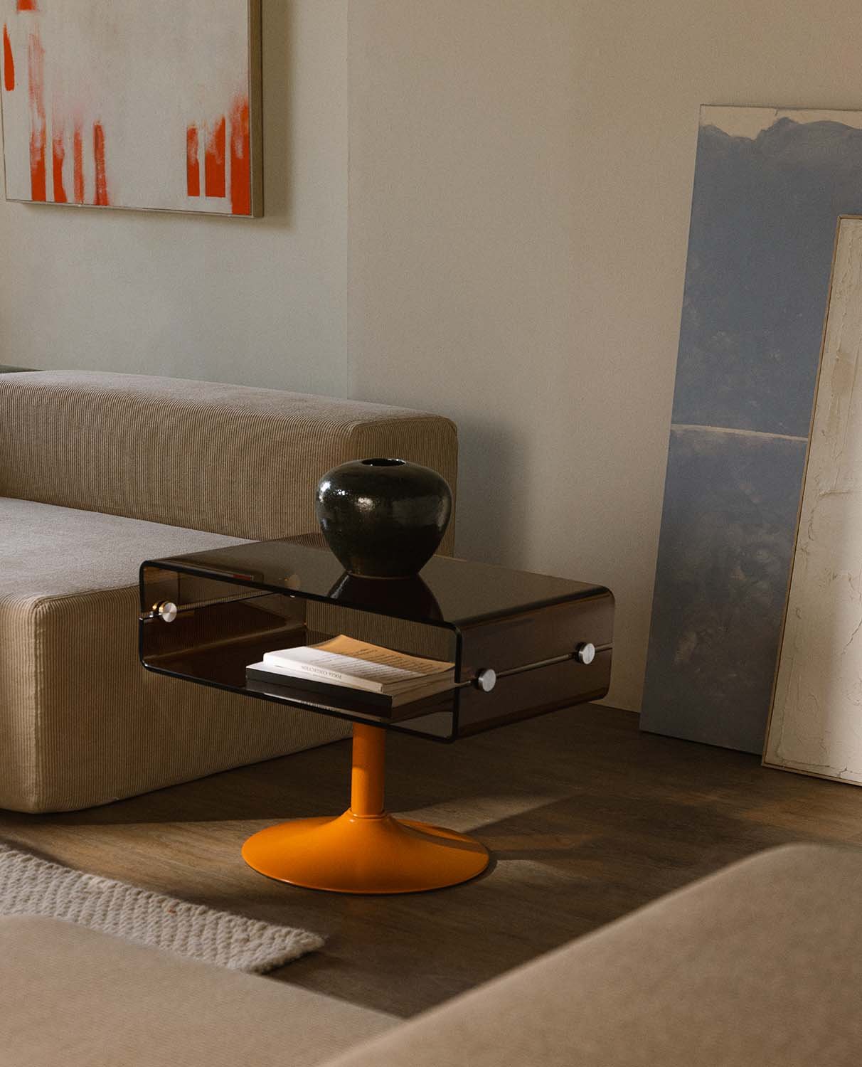 Mesa Lateral Retangular de Vidro e Metal (61x38 cm) Hedy, imagem de galeria 2