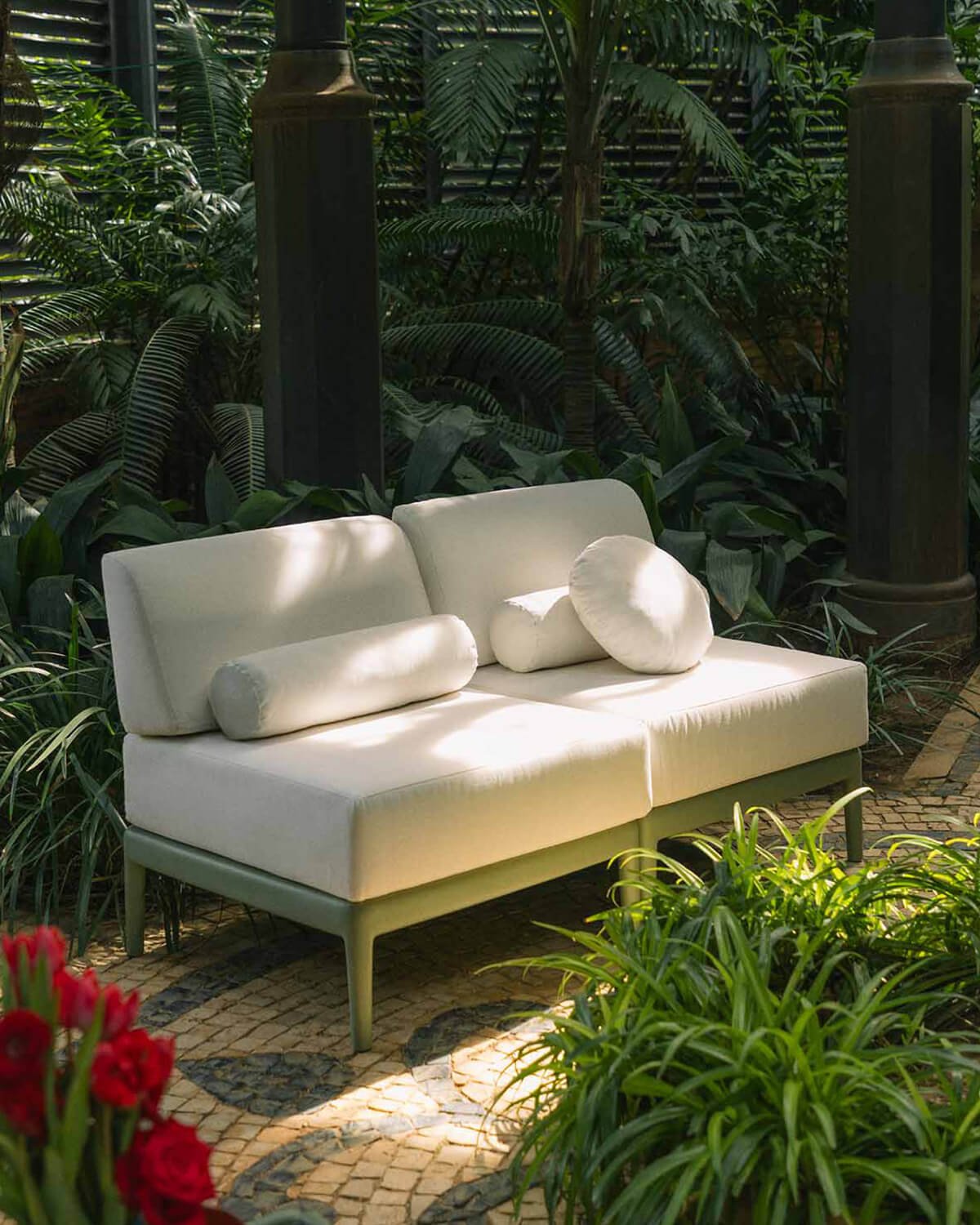 Sofá de jardim de 2 Lugares em Polipropileno com Almofadas Meivy, imagem de galeria 2