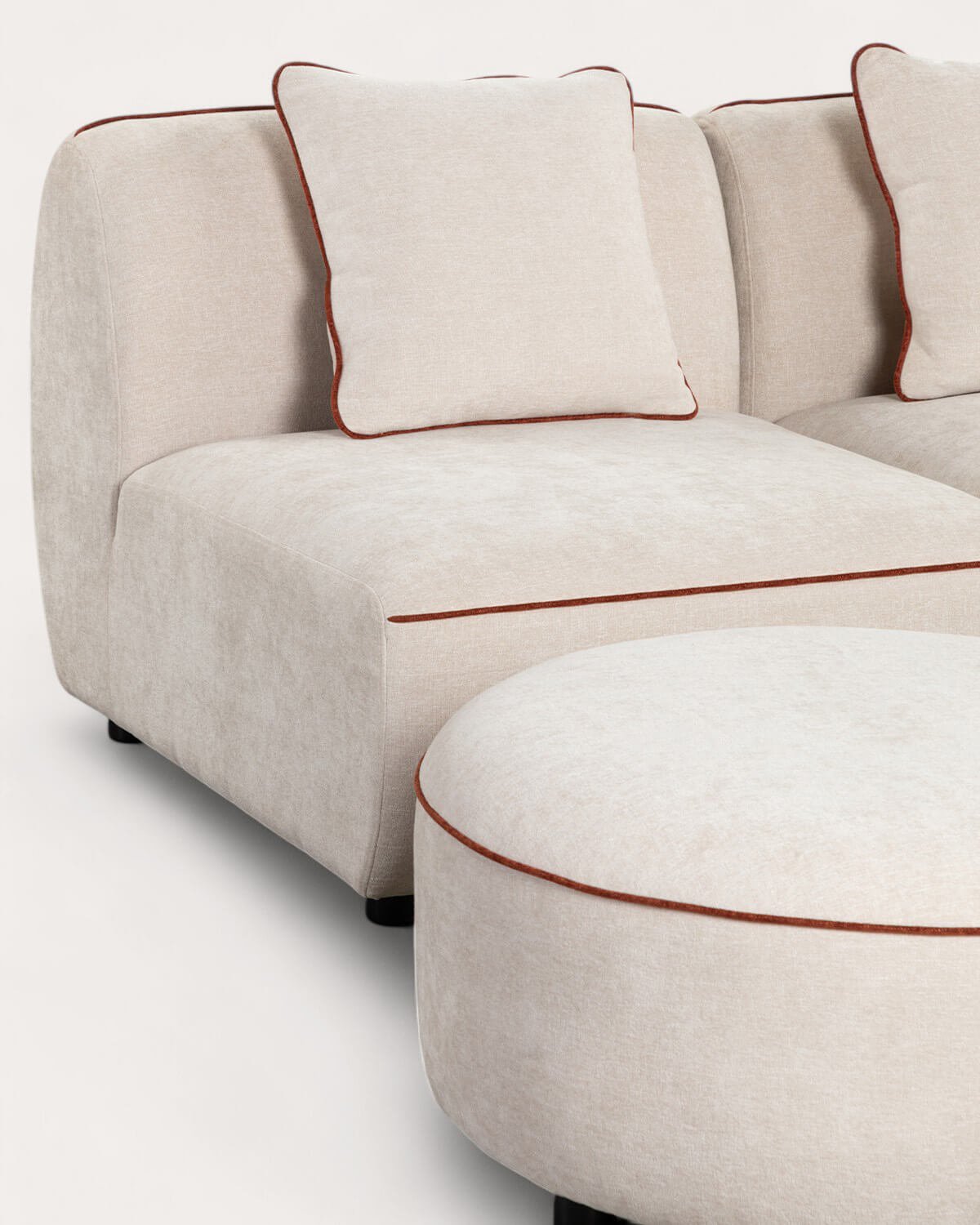 Sofá Chaise Longue Modular de 2 Peças com Poltrona e Pufe Redondo em Tecido Ilham , imagem de galeria 5