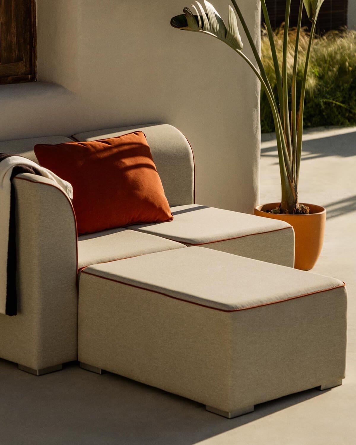 Sofá Modular de Jardim 2 Peças Canto e Poltrona com Puff Tecido Lagos, imagem de galeria 2