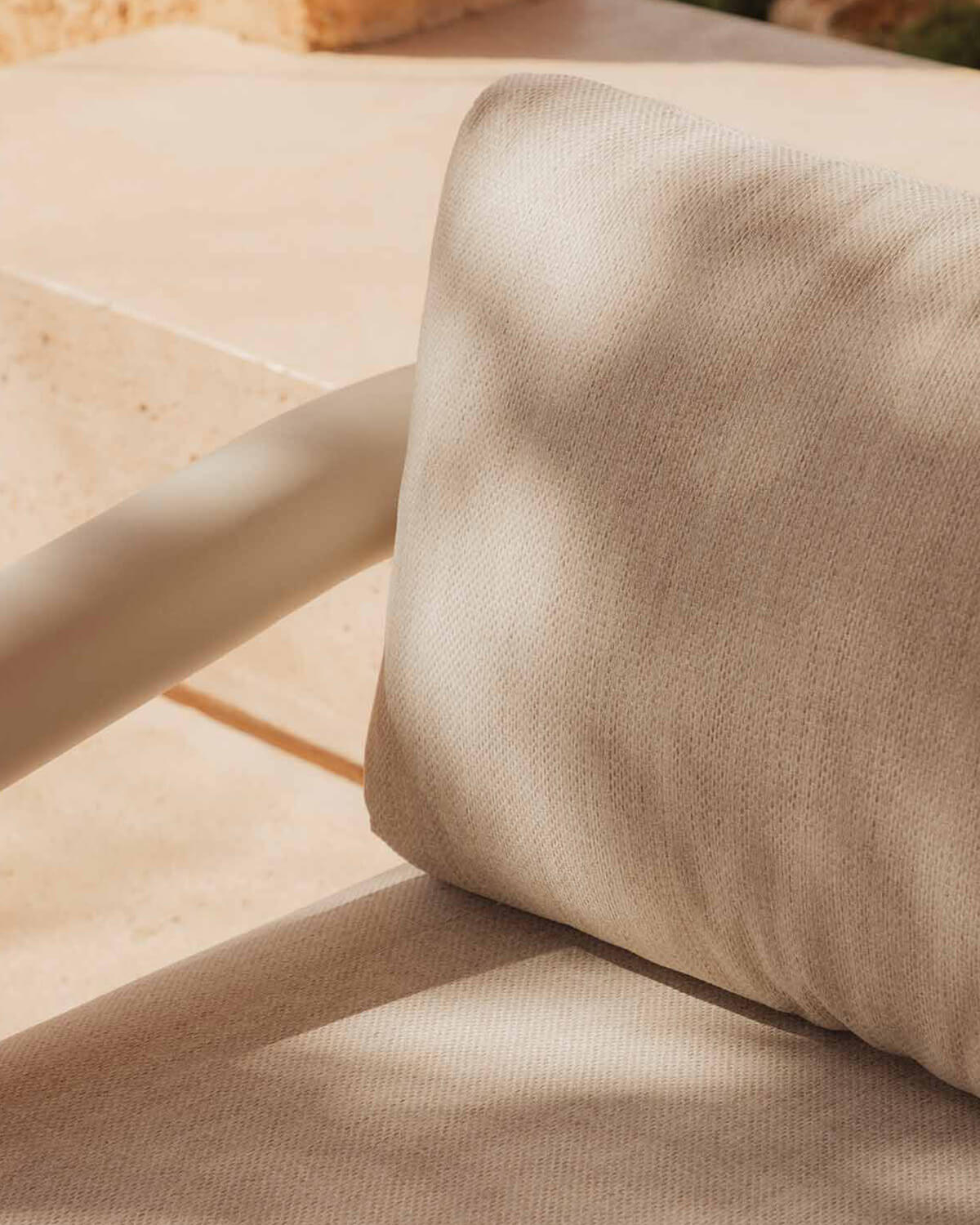 Sofá de Jardim de 3 Lugares em Alumínio com Almofadas Cheryl, imagem de galeria 3