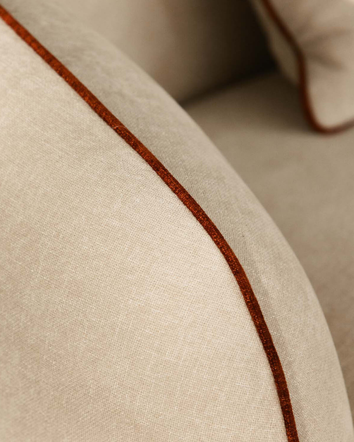 Sofá Modular 4 Peças com Poltrona de Canto e Pufe Redondo em Tecido Ilham, imagem de galeria 3