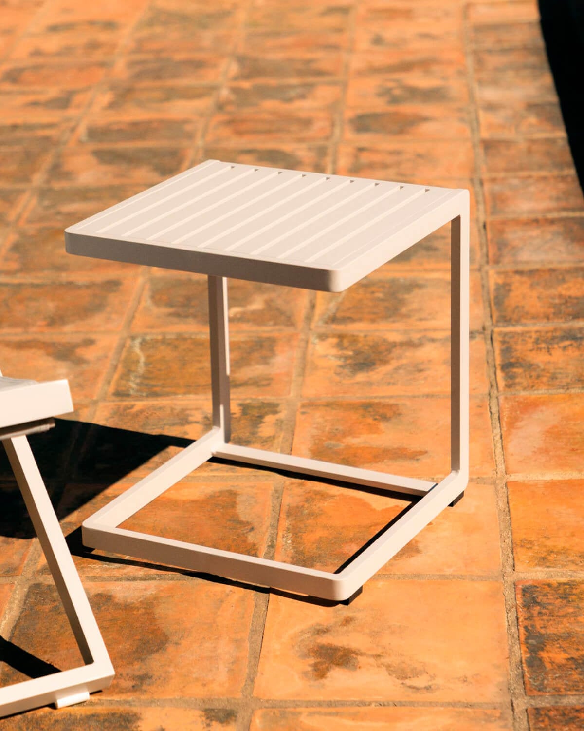 Mesa Auxiliar de Exterior de Aluminio (40x40 cm) Kreta Colours, imagem de galeria 2