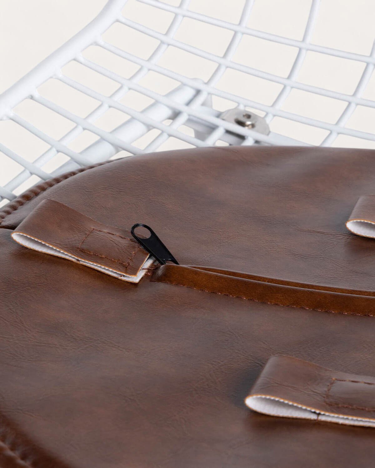 Cadeira de Jantar de Metal com Encosto Alto Aras , imagem de galeria 7