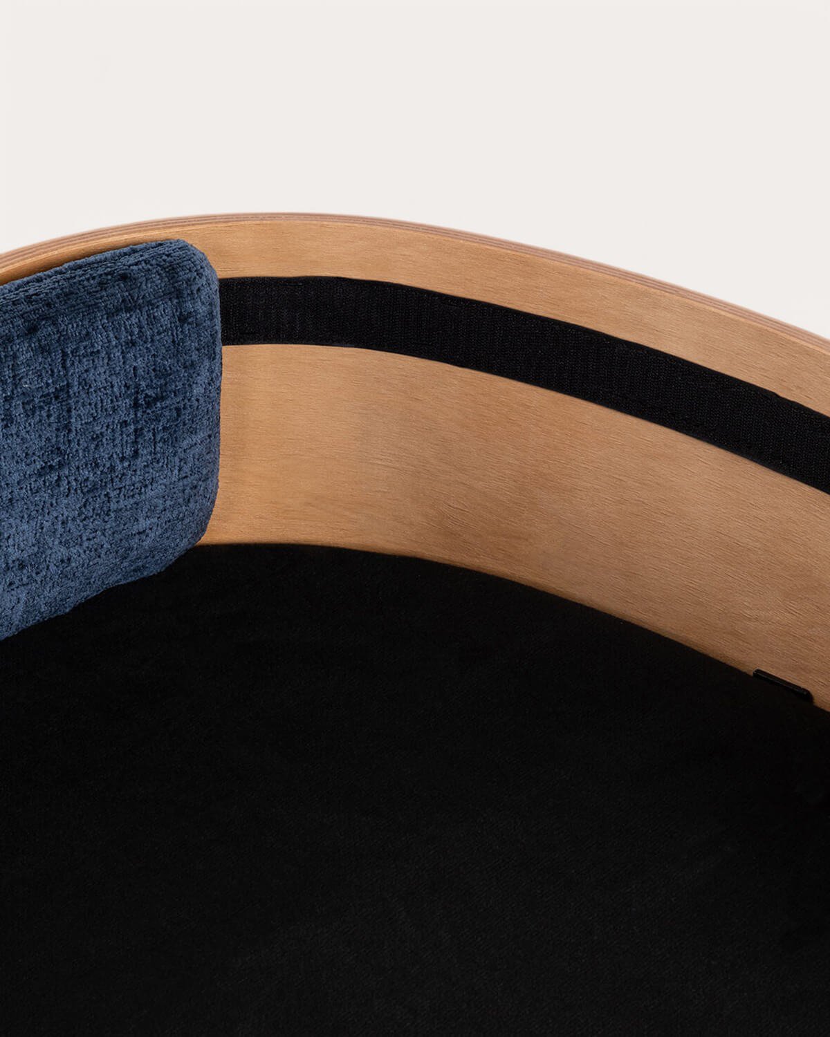 Cama Oval em Madeira para Cães e Gatos Ueias, imagem de galeria 6