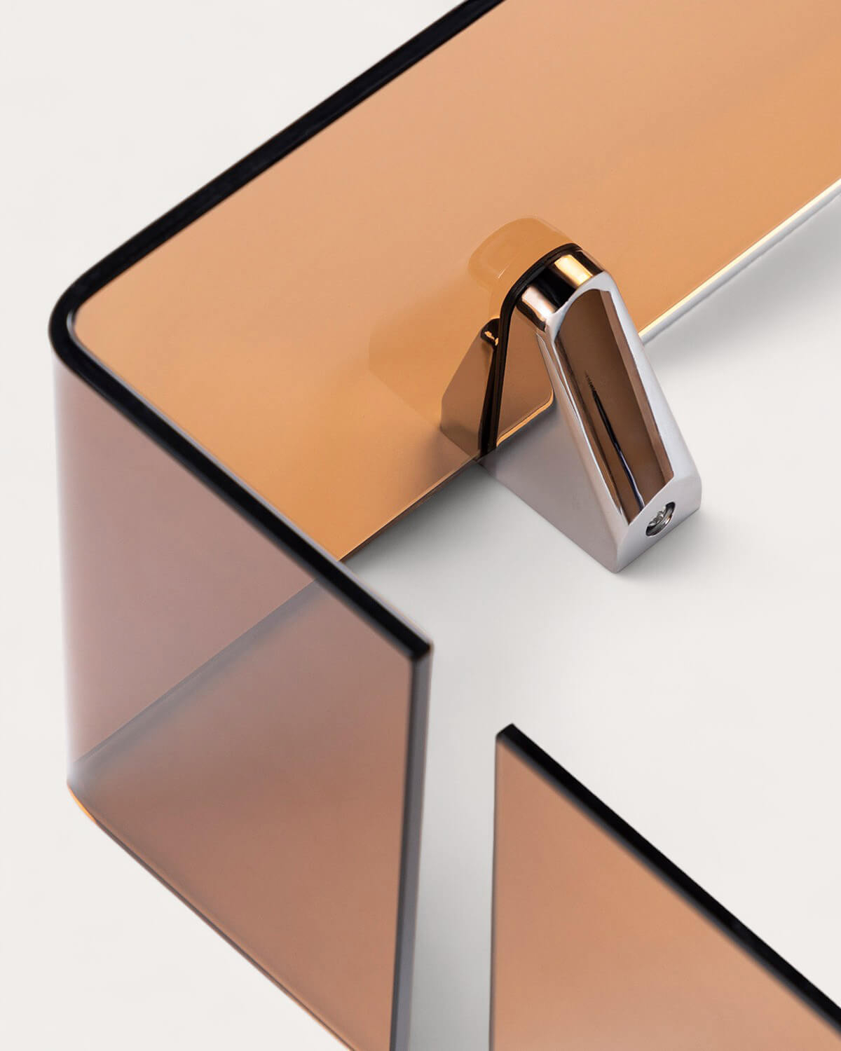 Conjunto de 2 Estantes de Parede em Vidro Curvo Iris, imagem de galeria 2