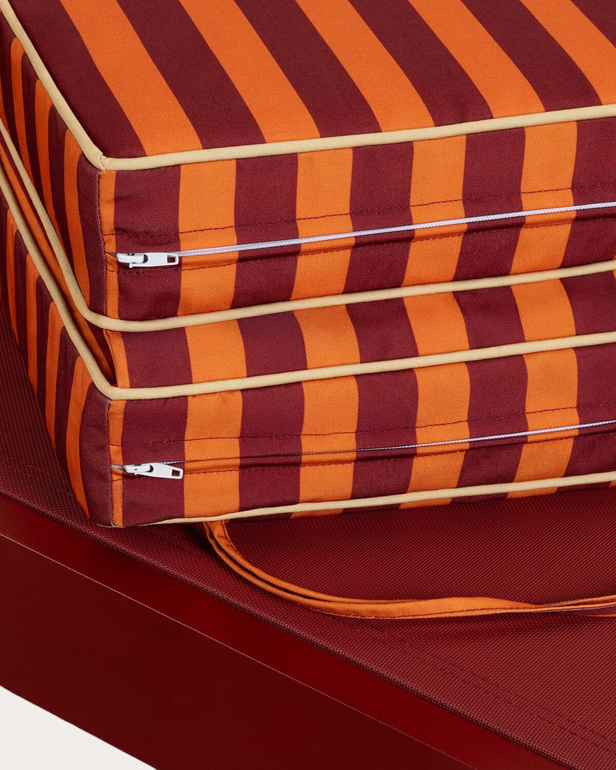 Nova Espreguiçadeira Reclinável de Alumínio com Almofada Listrada Kreta, imagem de galeria 4