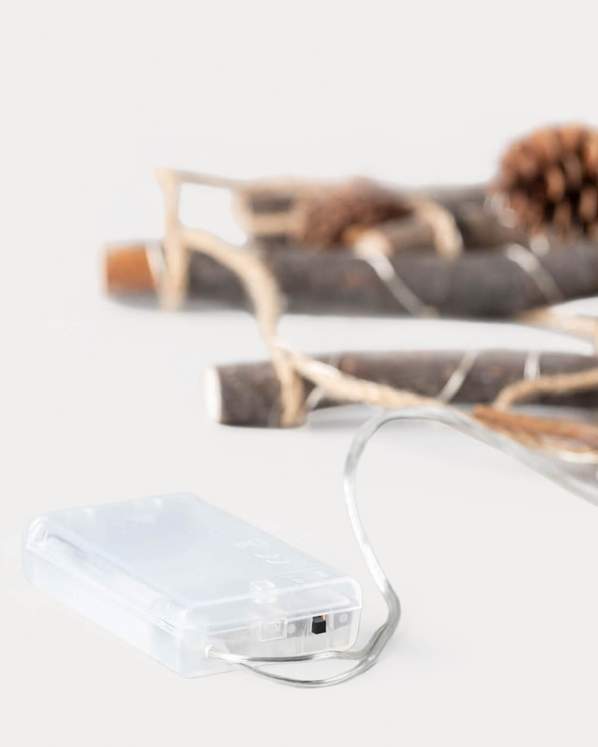 Árvore de Natal com Luzes LED em Madeira 110 cm Pin, imagem de galeria 6