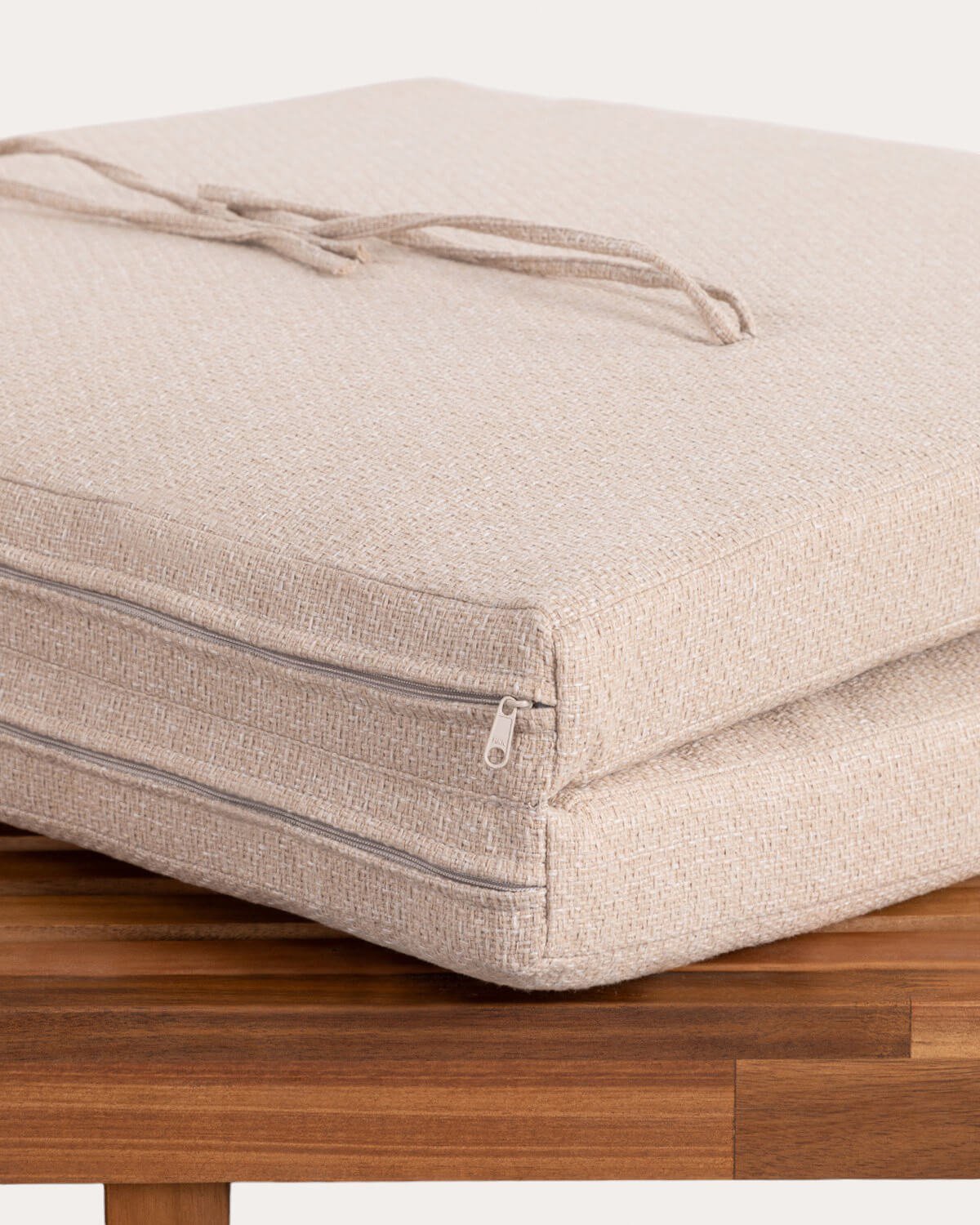 Set de Espreguiçadeira e Mesa Lateral de Madeira de Acácia (45x45 cm) Hazan, imagem de galeria 6