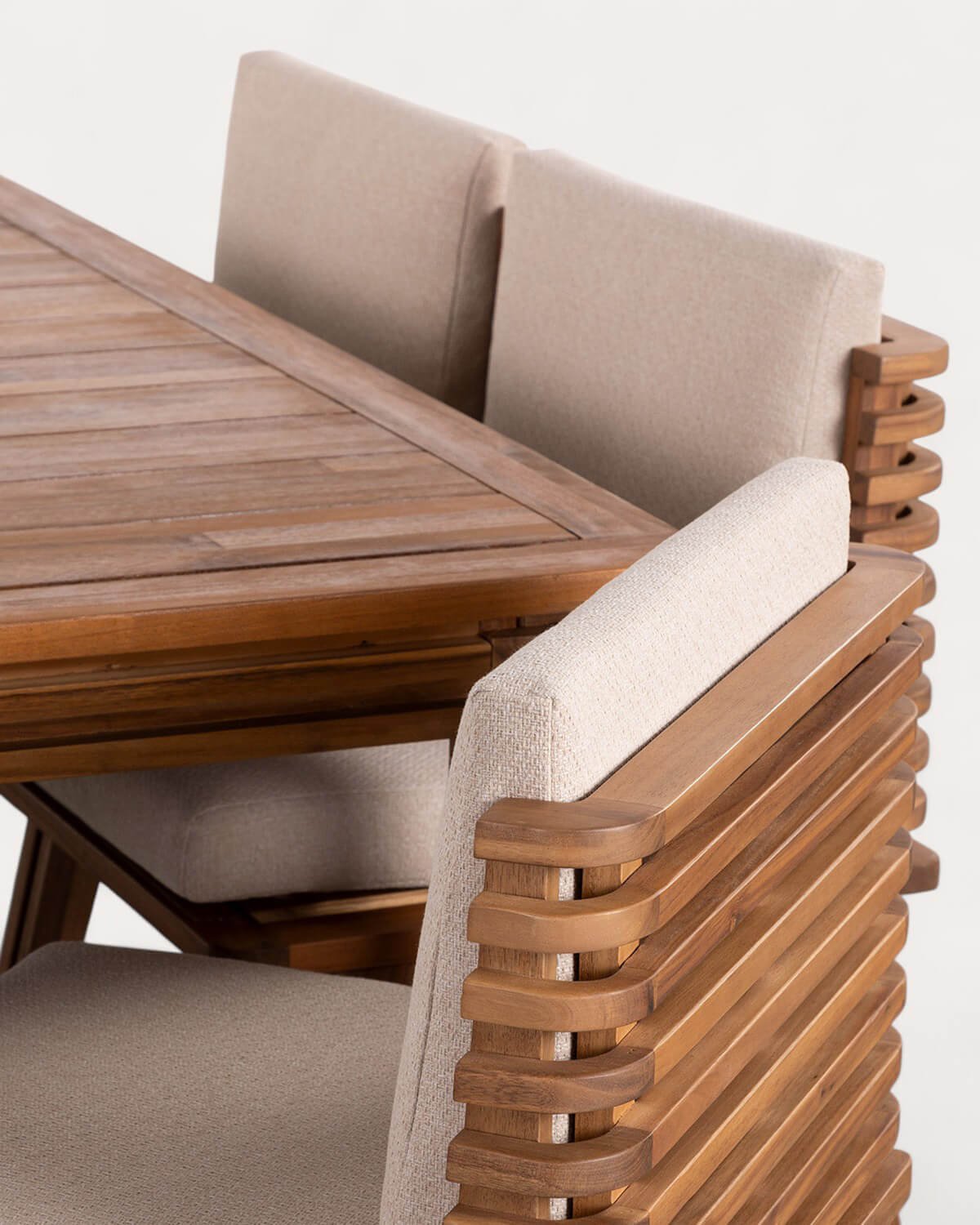 Conjunto de Mesa Quadrada (160x160 cm) e 8 Cadeiras em Madeira de Acácia e Tecido para Exterior Hazan, imagem de galeria 5