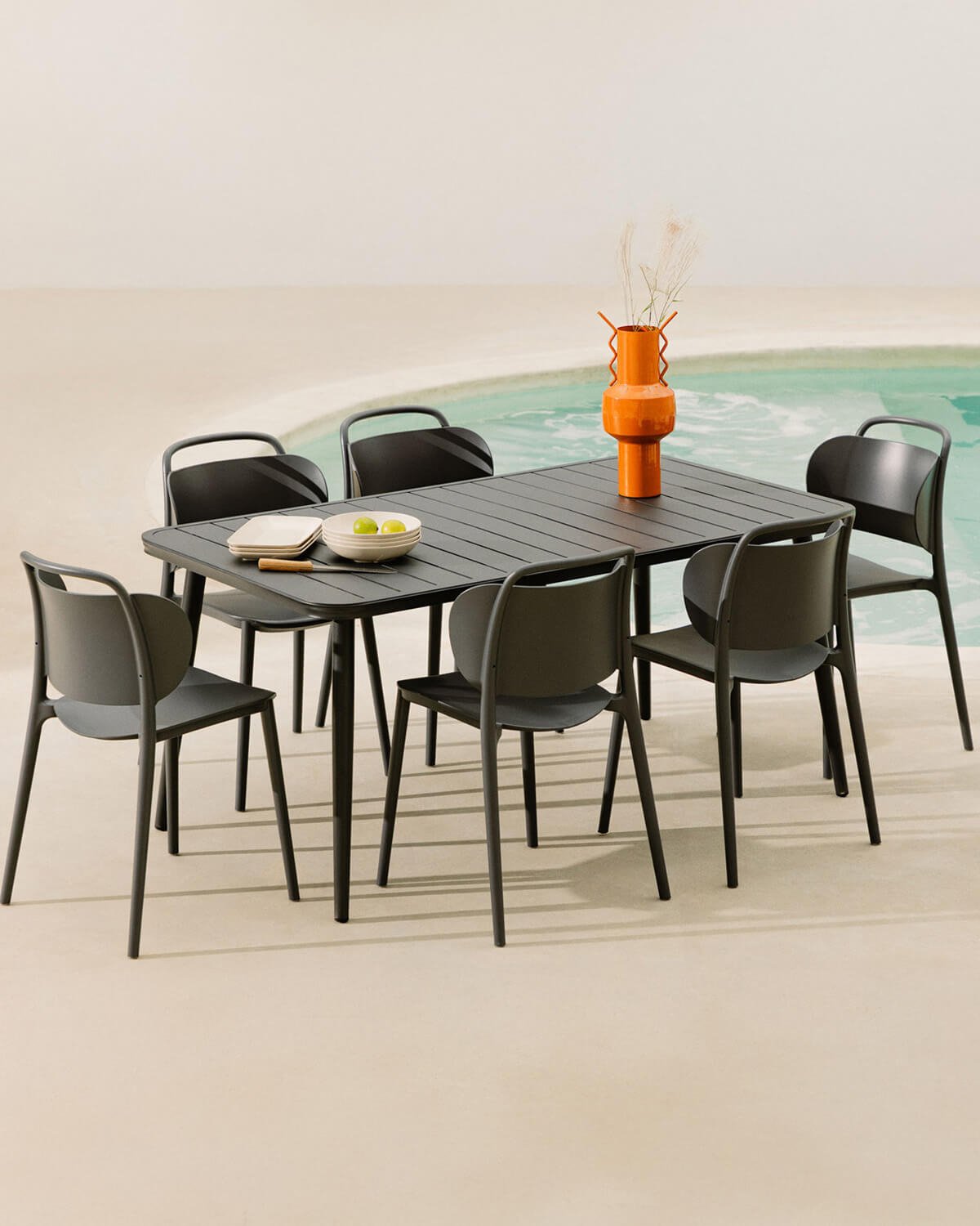 Conjunto de Mesa Retangular de Alumínio (160x90 cm) Cancun e 6 Cadeiras de Polipropileno para Área Externa Kole, imagem de galeria 2