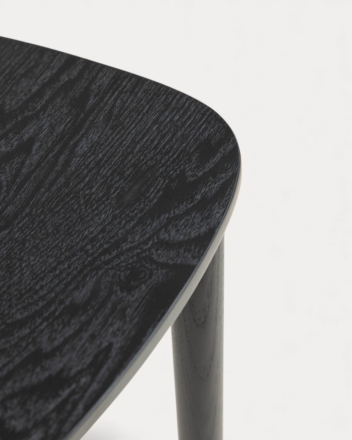 Conjunto de Mesa de Jantar Retangular (220x110 cm) Kuroen e 8 Cadeiras de Madeira por Josef, imagem de galeria 5