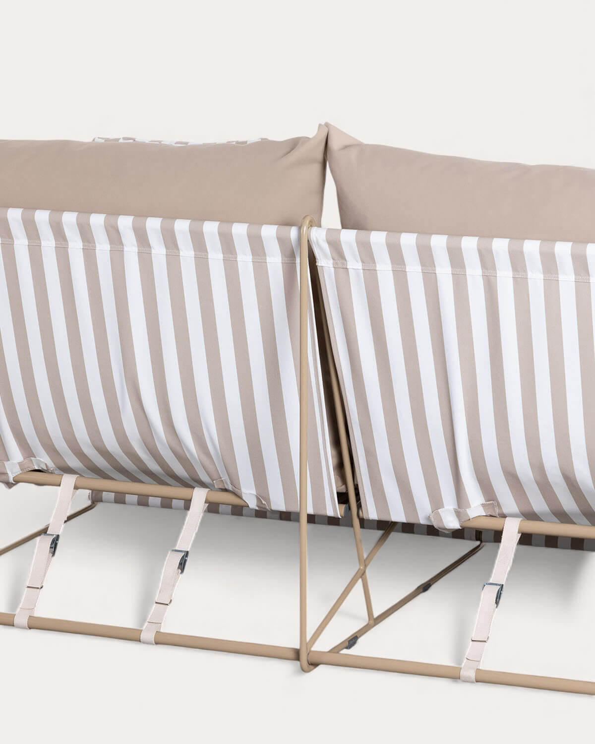 Sofá de 3 Lugares em Metal e Assento em Tecido Carpa, imagem de galeria 5