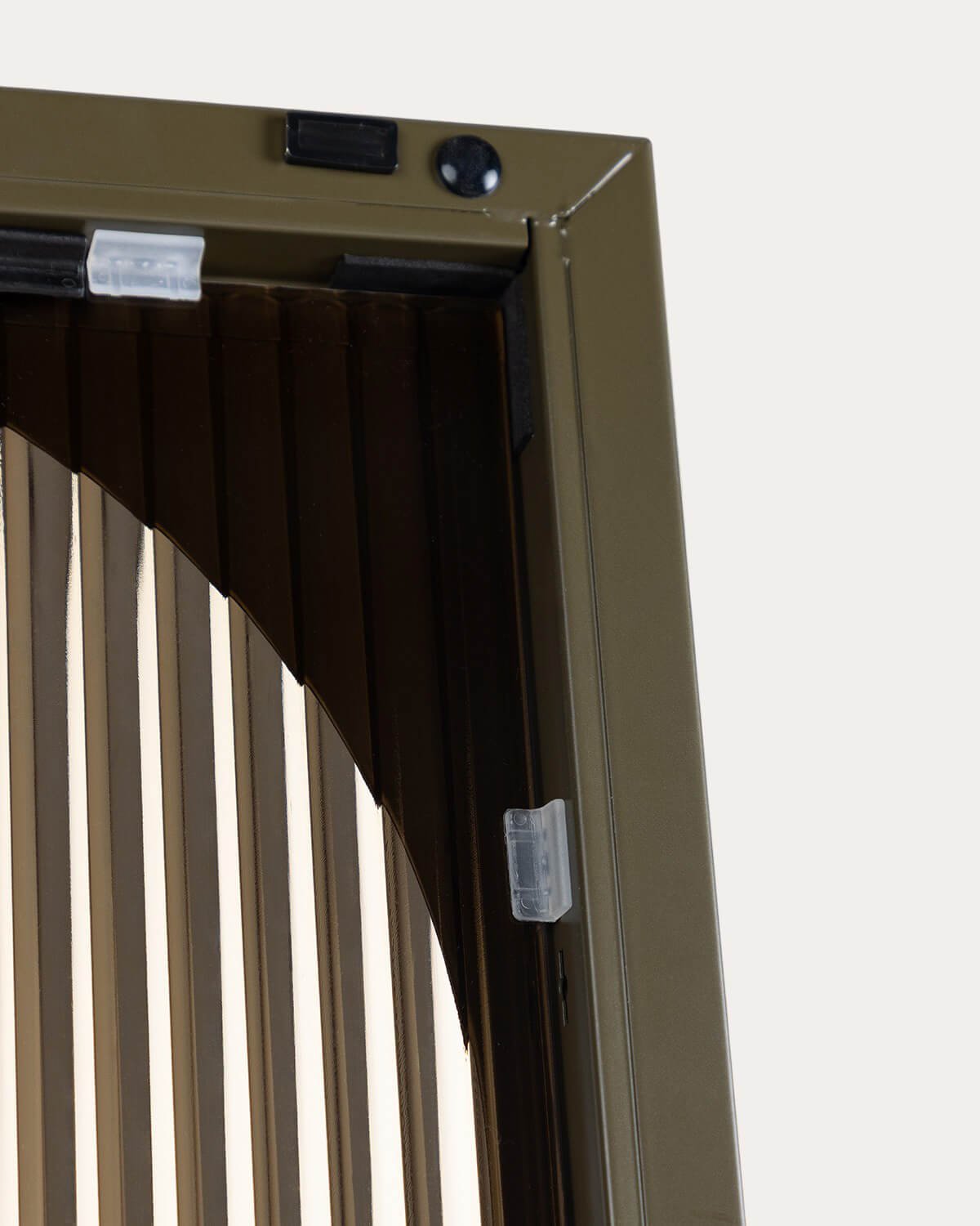 Vitrine com 1 Porta e 4 Gavetas em Aço Laminado e Vidro Andrius, imagem de galeria 9