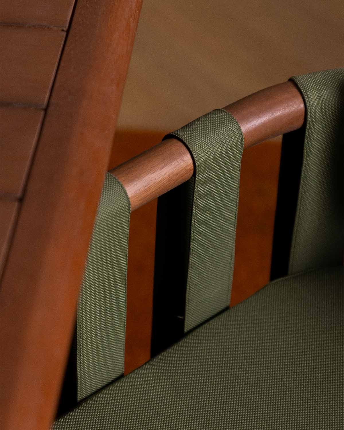 Conjunto de Mesa de Jantar Retangular (240x100 cm) e 8 Cadeiras em Madeira de Eucalipto e Tecido Edvard, imagem de galeria 3