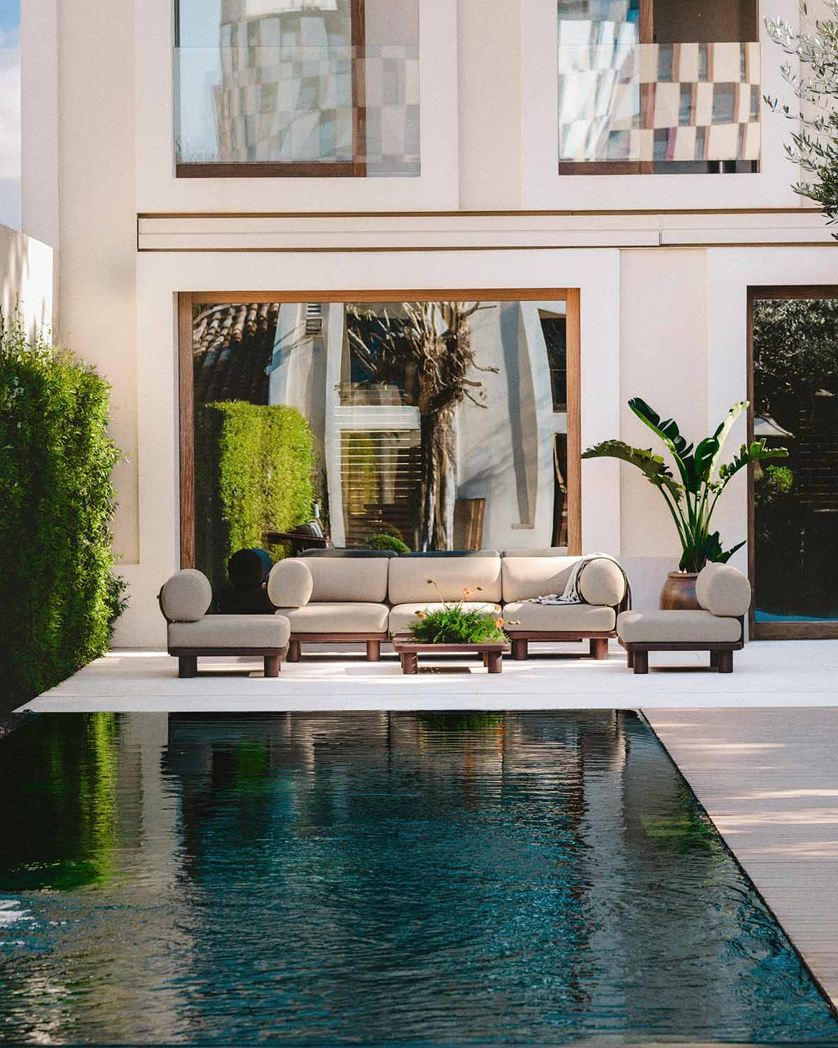 Conjunto de Jardim com 3 Módulos Centrais, 2 Módulos de Canto e Mesa de Centro em Alumínio e Tecido de Lantana, imagem de galeria 2