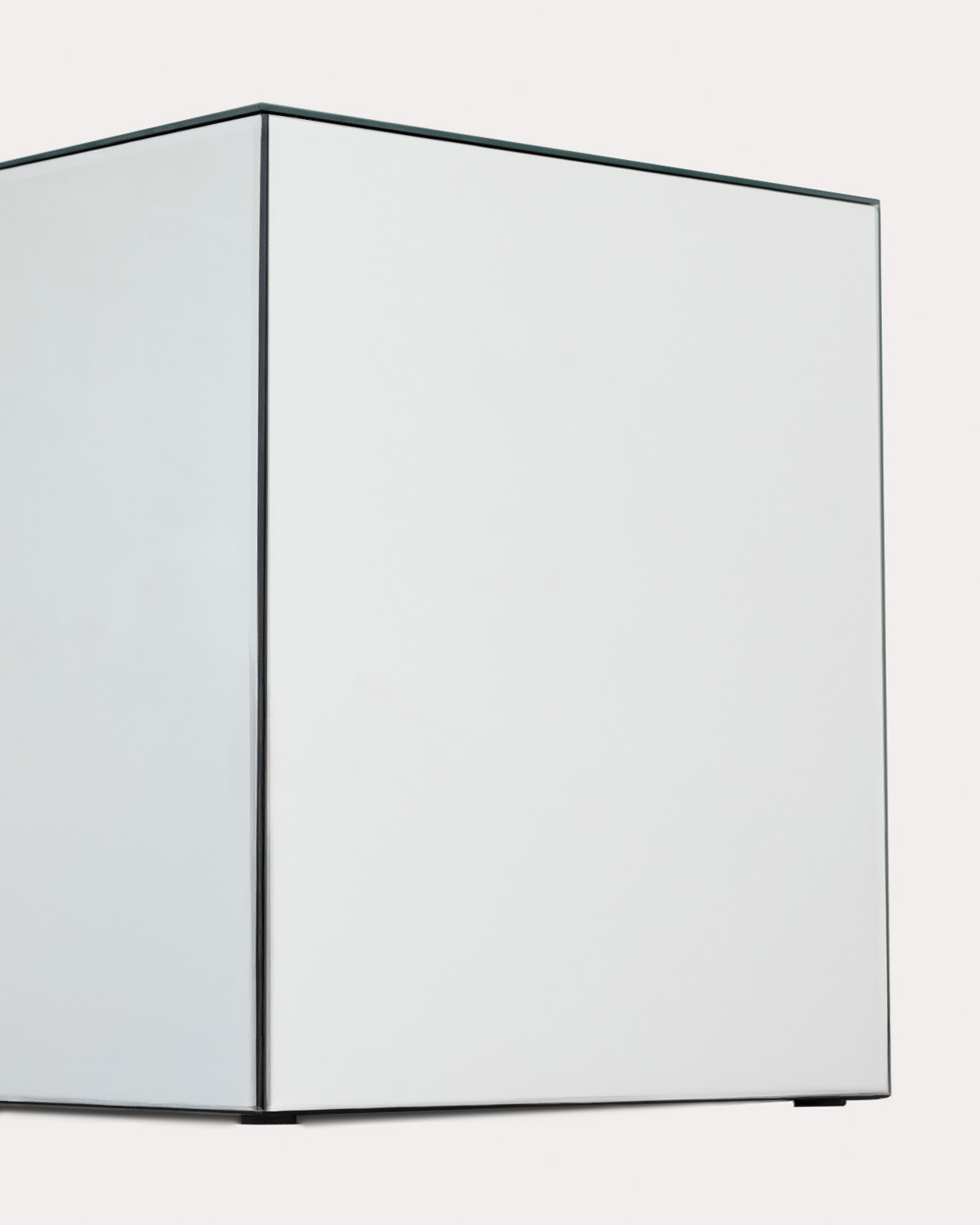 Mesa Lateral Quadrada em Vidro (40x40 cm) Ninel, imagem de galeria 5