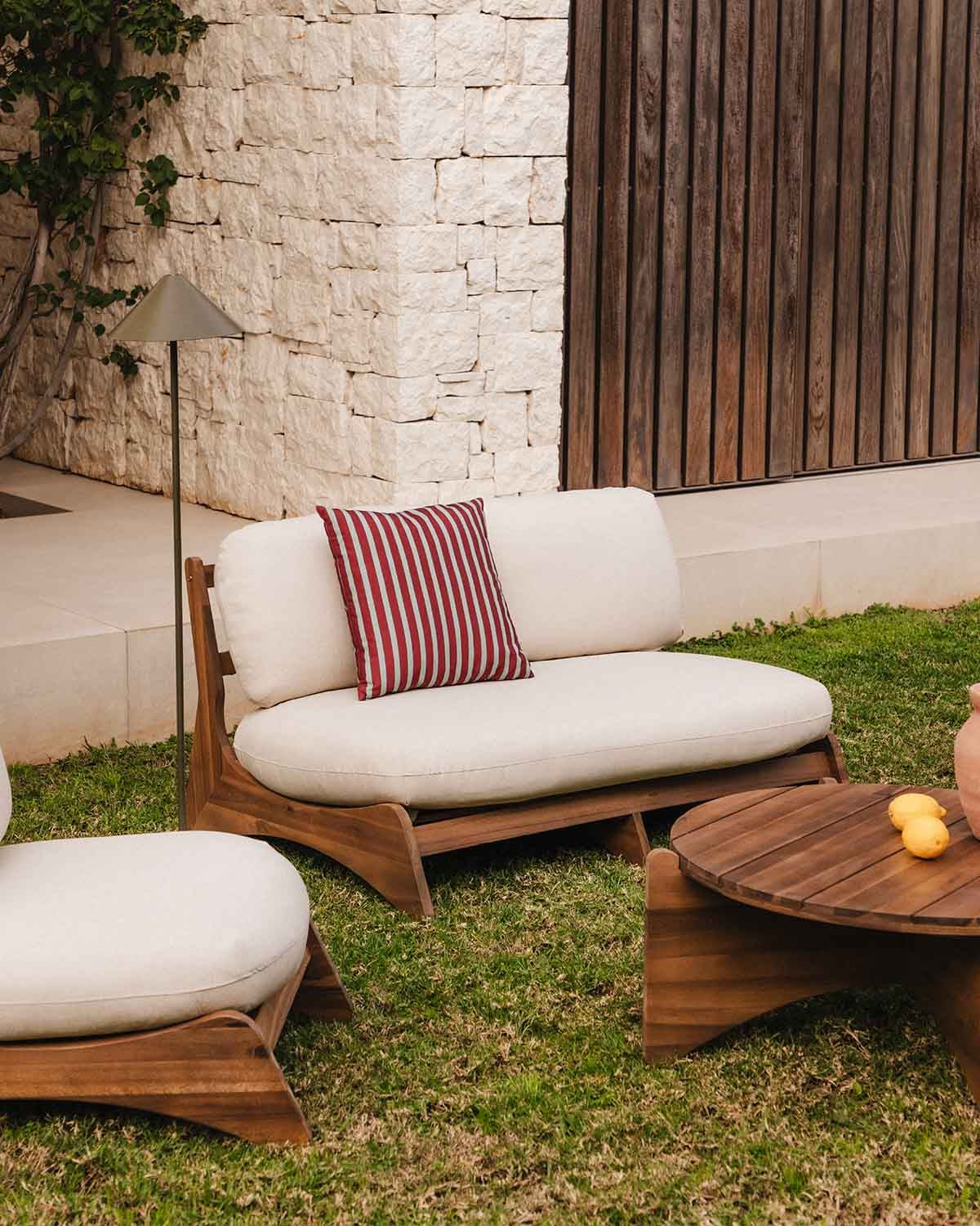 Sofá de Jardim de Madeira de Acácia de 2 Lugares com Almofadas de Tecido Lorent, imagem de galeria 2