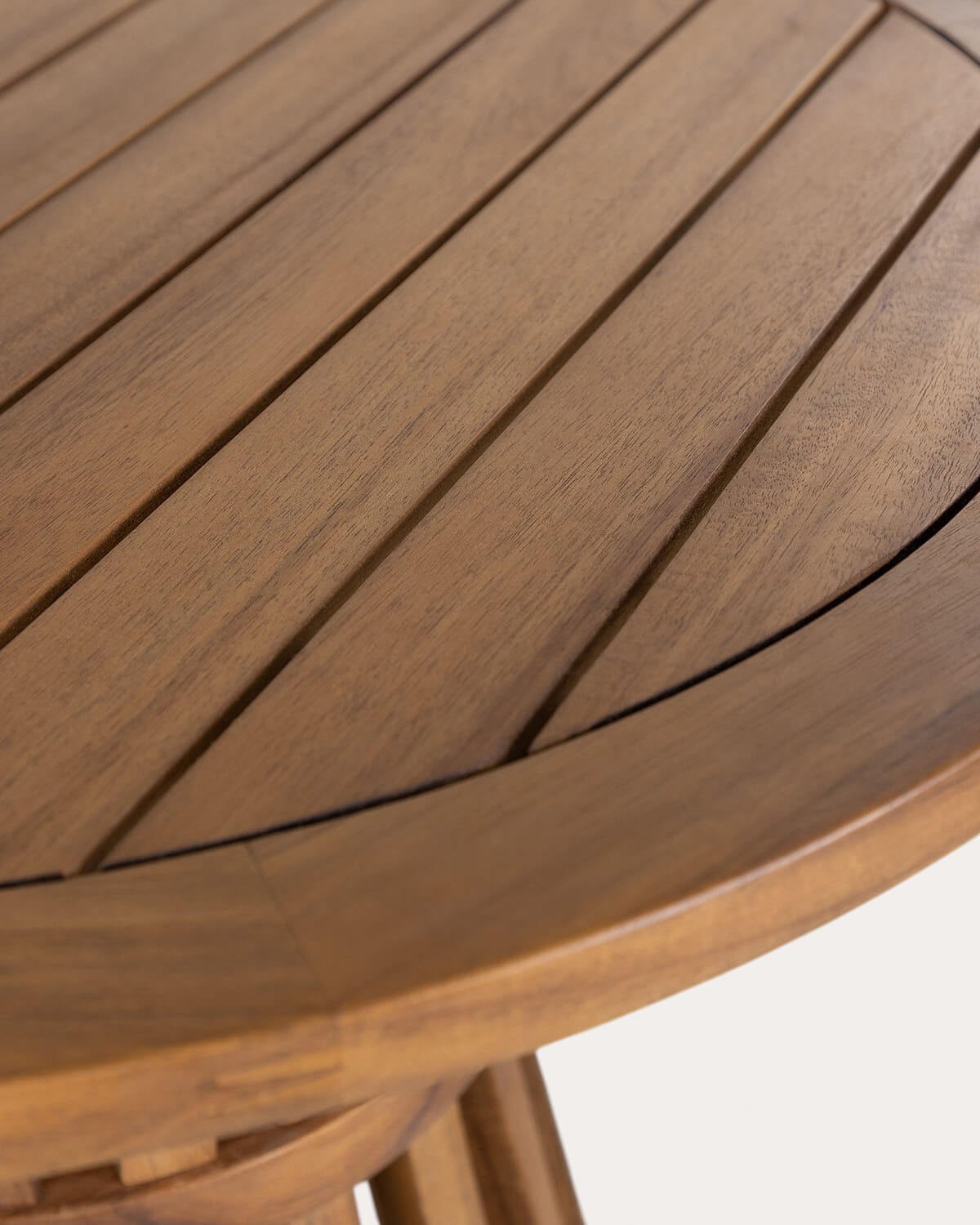 Conjunto de Mesa Alta (Ø70 cm) e 4 Banquetas Altas em Madeira de Acácia e Tecido para (75 cm) Exterior Hazan, imagem de galeria 5076000