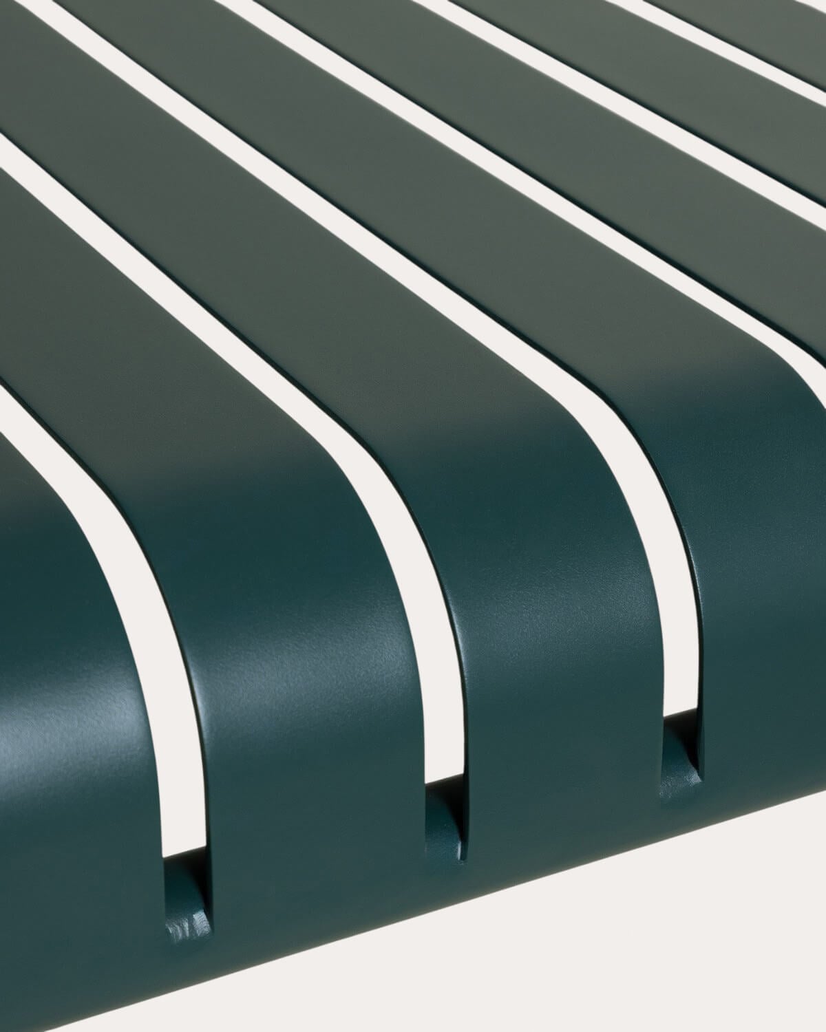 Conjunto de Mesa Retangular (130x80 cm) e 6 Cadeiras com Apoios de Braço em Metal Tavo, imagem de galeria 6