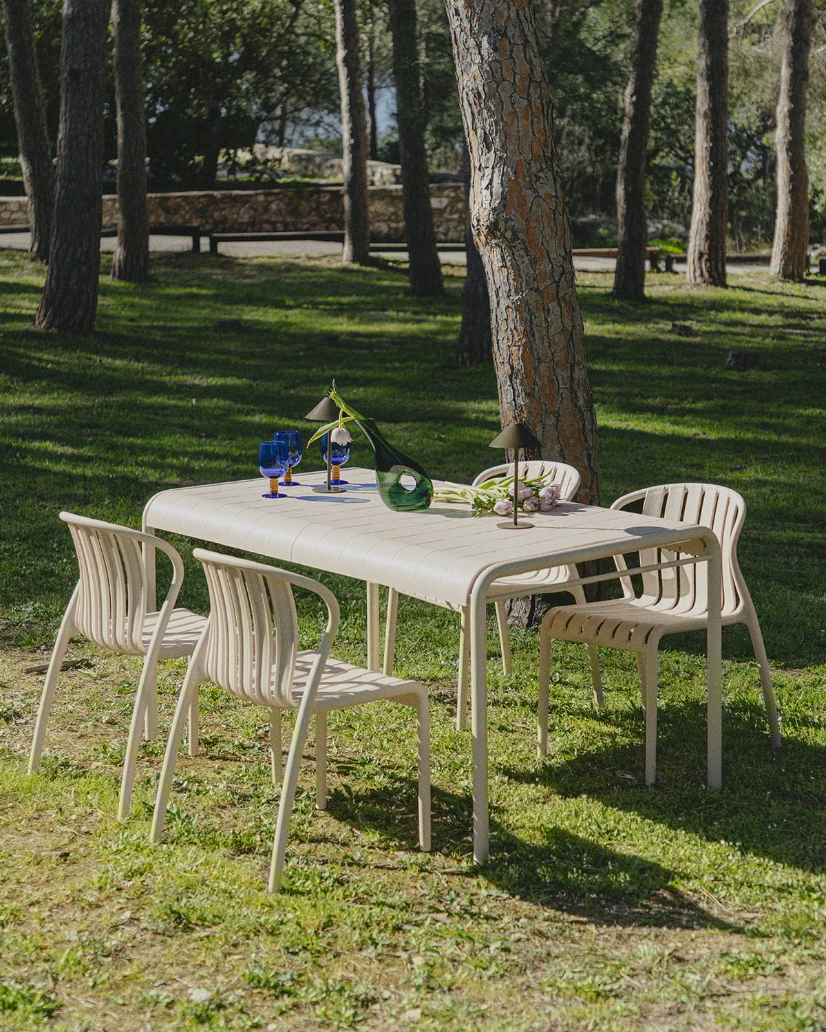 Conjunto de Mesa Retangular (153x90 cm) e 4 Cadeiras de Exterior em Polipropileno Baztan, imagem de galeria 2