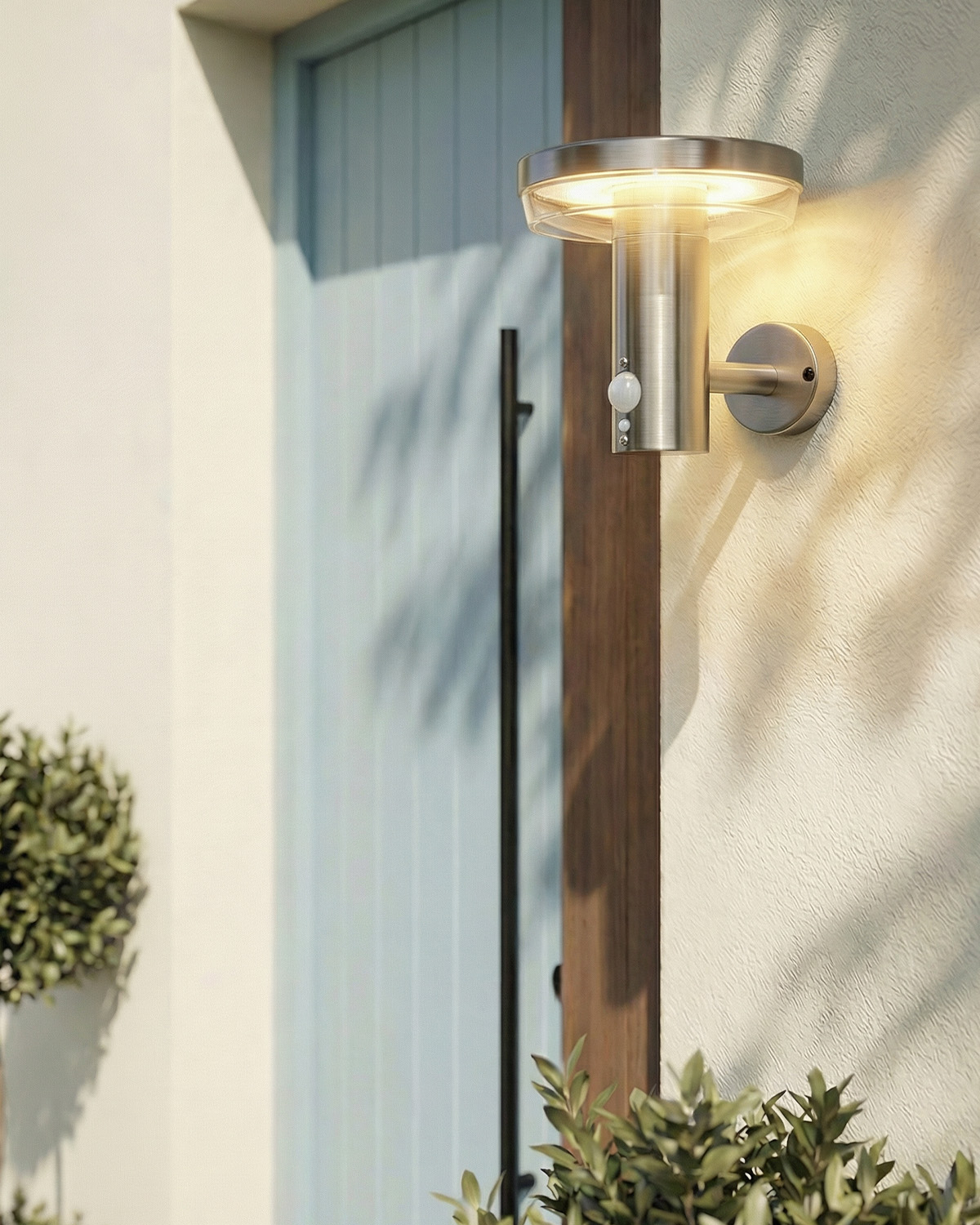 Luminária de Parede Solar LED Metálica para Exterior Sulivan, imagem de galeria 3