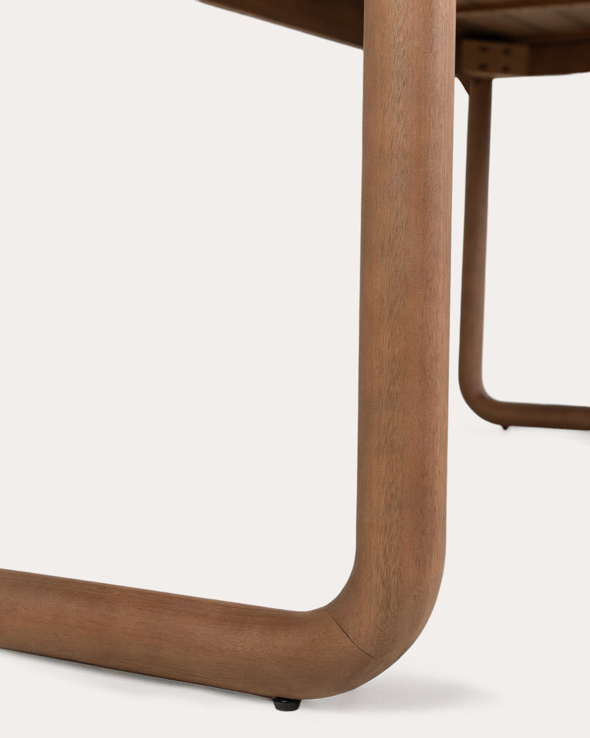 Conjunto de Mesa Retangular (240x100 cm) Elnes e 8 Cadeiras de Exterior Clhoti em Madeira de Eucalipto, imagem de galeria 8