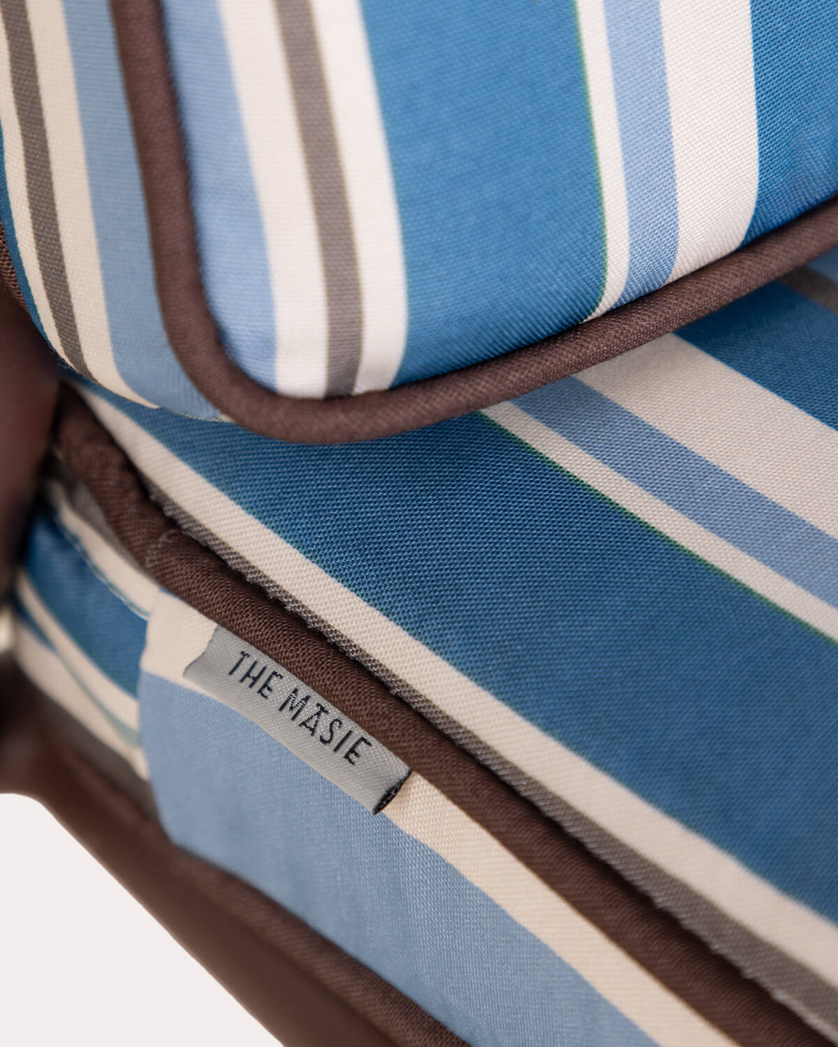 Conjunto de Mesa Redonda de Cimento Rune (Ø120 cm) e 4 Cadeiras de Metal para Exterior Edimbra, imagem de galeria 7