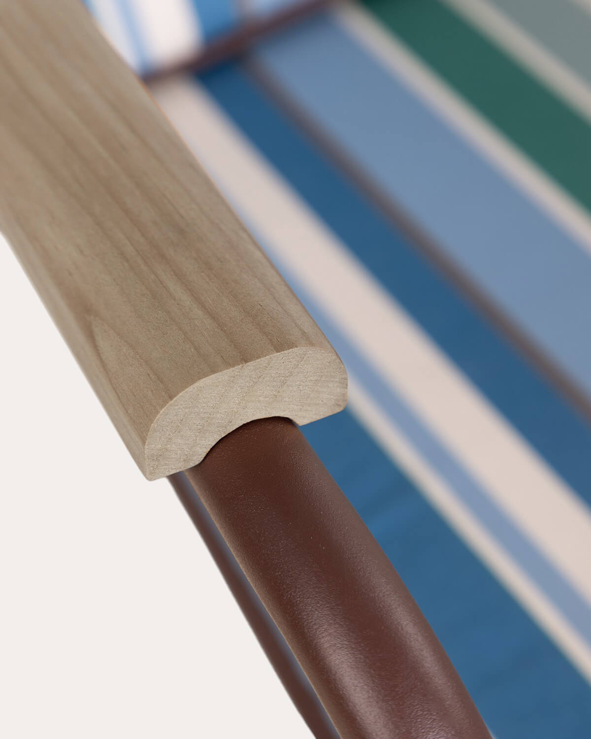 Conjunto de Mesa Retangular Extensível de Madeira Ubel (225-330x100 cm) e 10 Cadeiras de Exterior com Apoios de Braço Edimbra, imagem de galeria 8