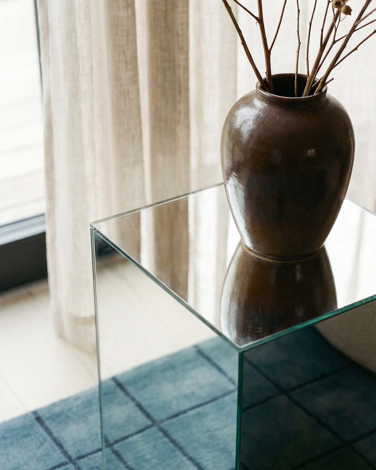 Mesa Auxiliar Cuadrada de Cristal (40x40 cm) Ninel, imagen de galer&iacute;a 3