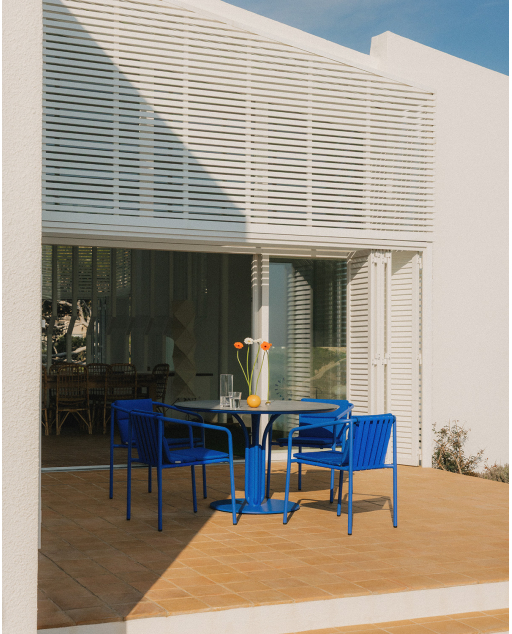 Conjunto de Mesa Redonda (Ø120 cm) Llibet e 4 Cadeiras de Metal Vinke para Uso Externo