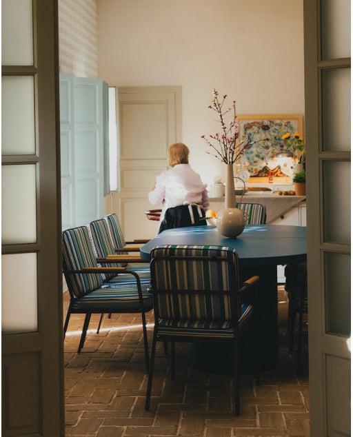 Conjunto de Mesa de Jantar Extensível Beca (Ø120-240x120 cm) e 8 Cadeiras de Metal Edimbra