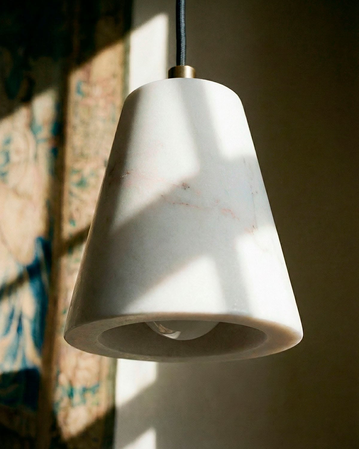 Candeeiro de Teto em Mármore Metálico Valenes, imagem de galeria 3