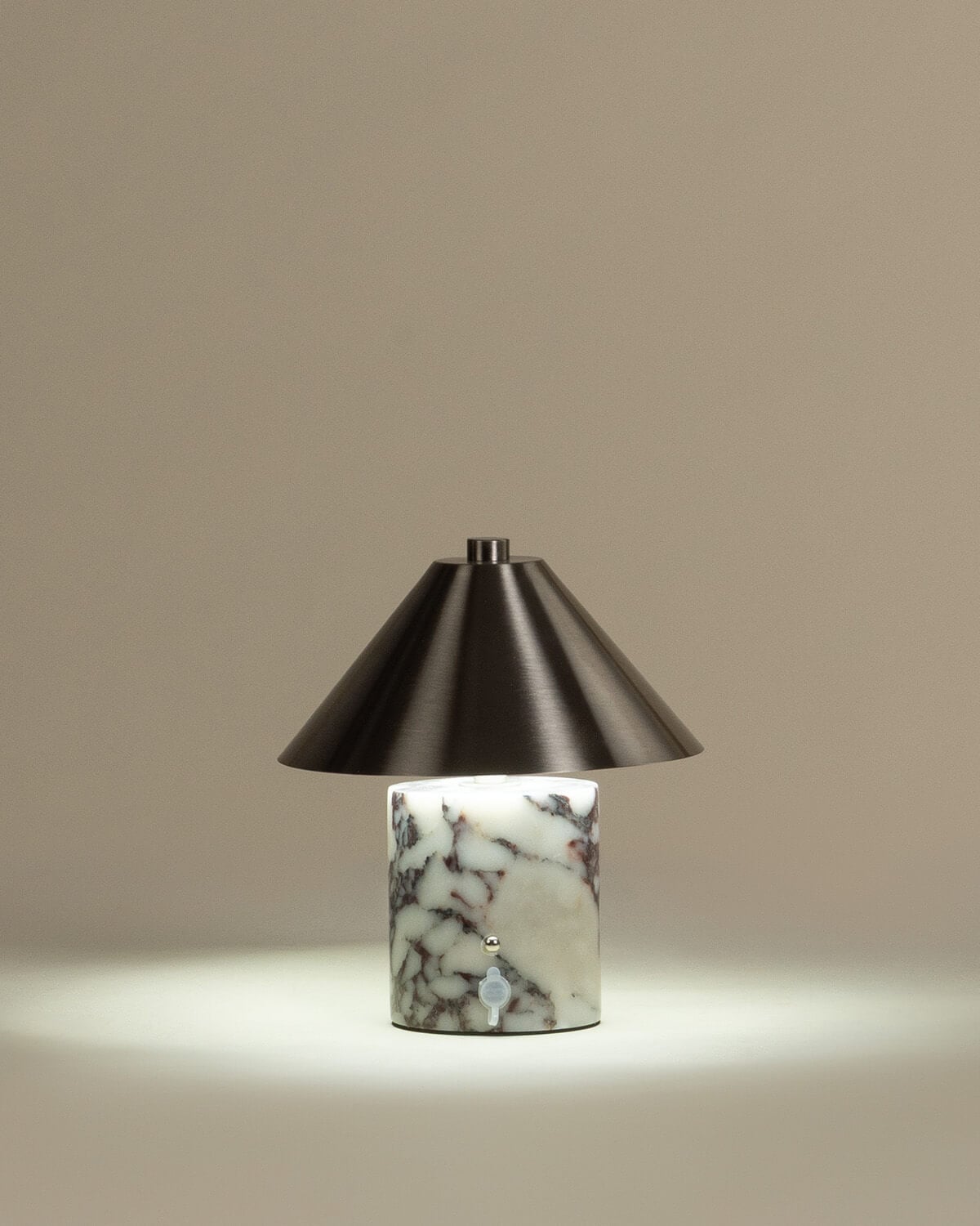 Luminária de Mesa LED sem Fio em Mármore e Metal Obely, imagem de galeria 6