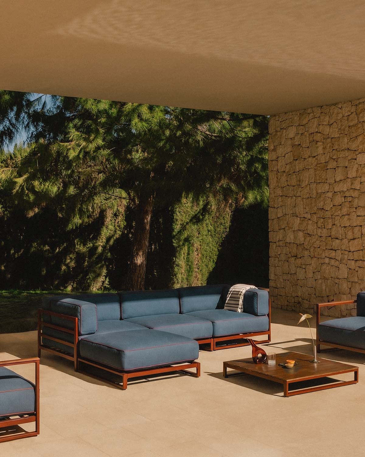 Conjunto de Sofá Modular de Jardim com 3 Peças 2 Módulos de Canto e Módulo Central com Pufe de Metal e Tecido Kristen, imagem de galeria 2