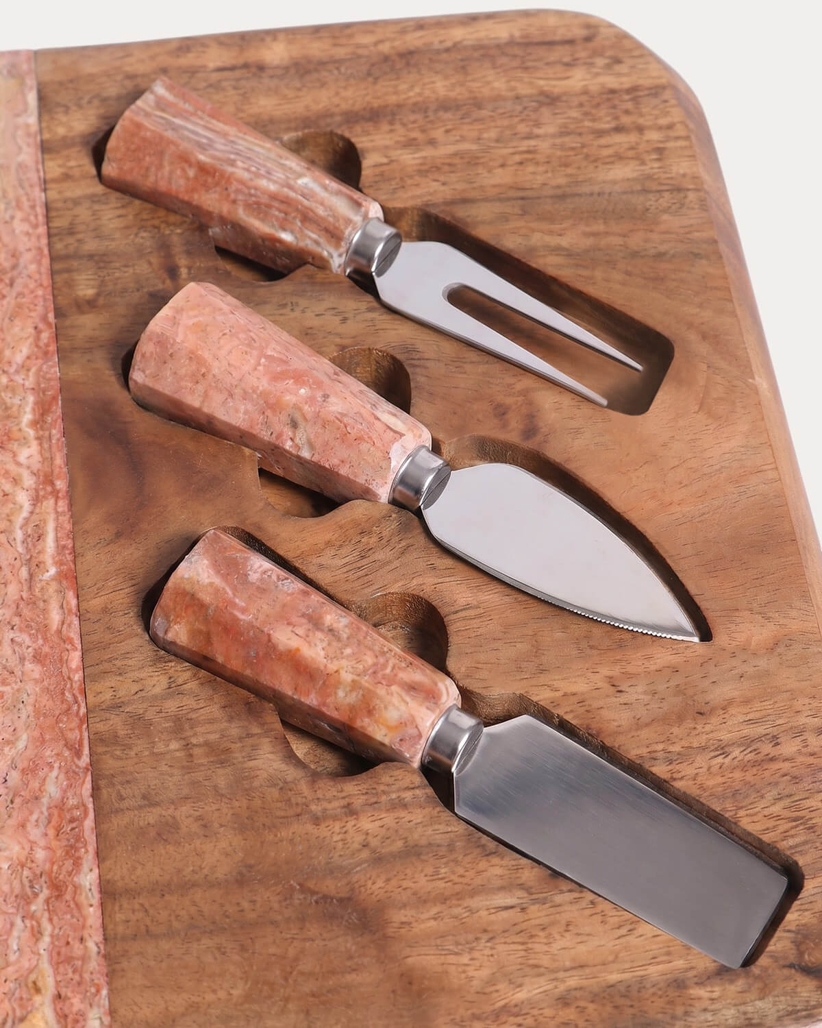 Conjunto de Tábua de Queijos em Mármore e Madeira de Acácia com 3 Facas Serbal, imagem de galeria 3