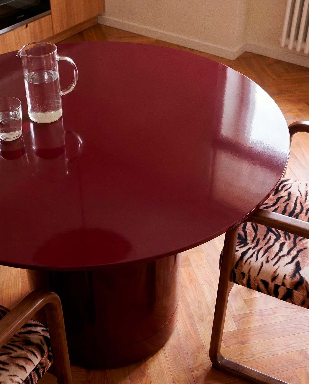 Mesa de Jantar Redonda de Vidro e Madeira (Ø120 cm) Merne, imagem de galeria 3