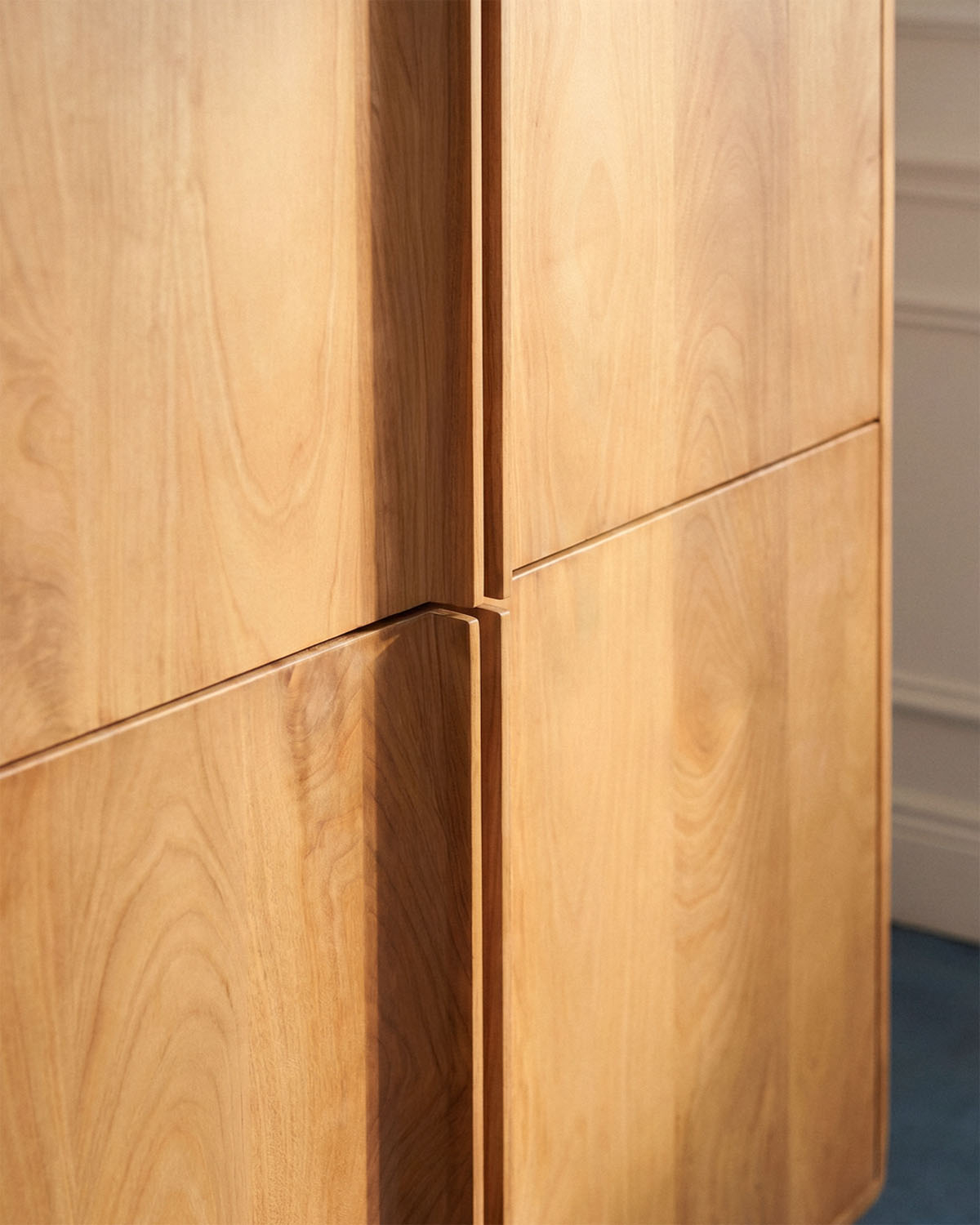 Guarda-Roupa de 4 Portas em Madeira de Mangueira e Metal Mhuan, imagem de galeria 3