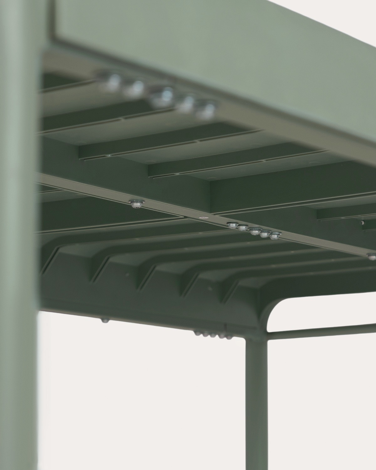 Conjunto com mesa retangular 153x90 cm e 4 cadeiras de exterior em polipropileno Baztan, imagem de galeria 10
