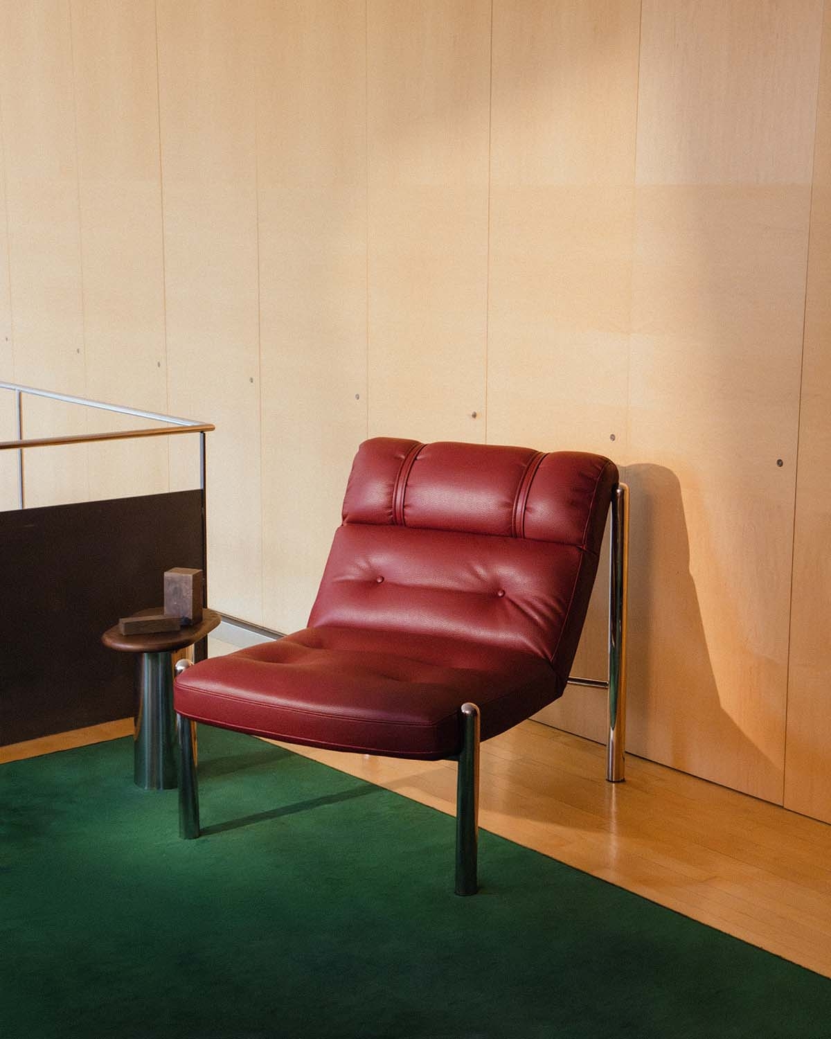 Pack 2 poltronas em metal e couro sintético Libni, imagem de galeria 2