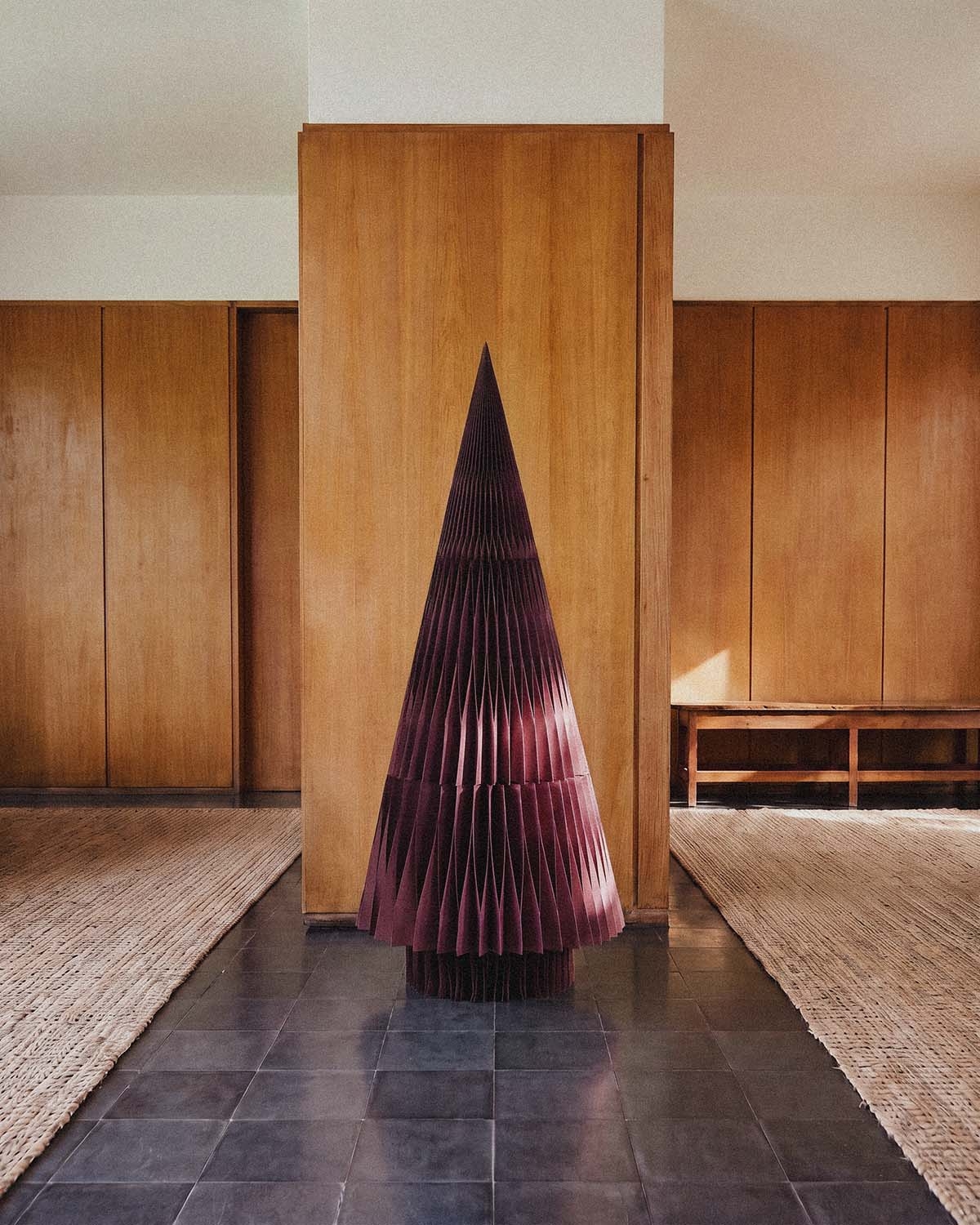 Árvore de natal ↑ 210 cm feita de papel Krisna, imagem de galeria 2