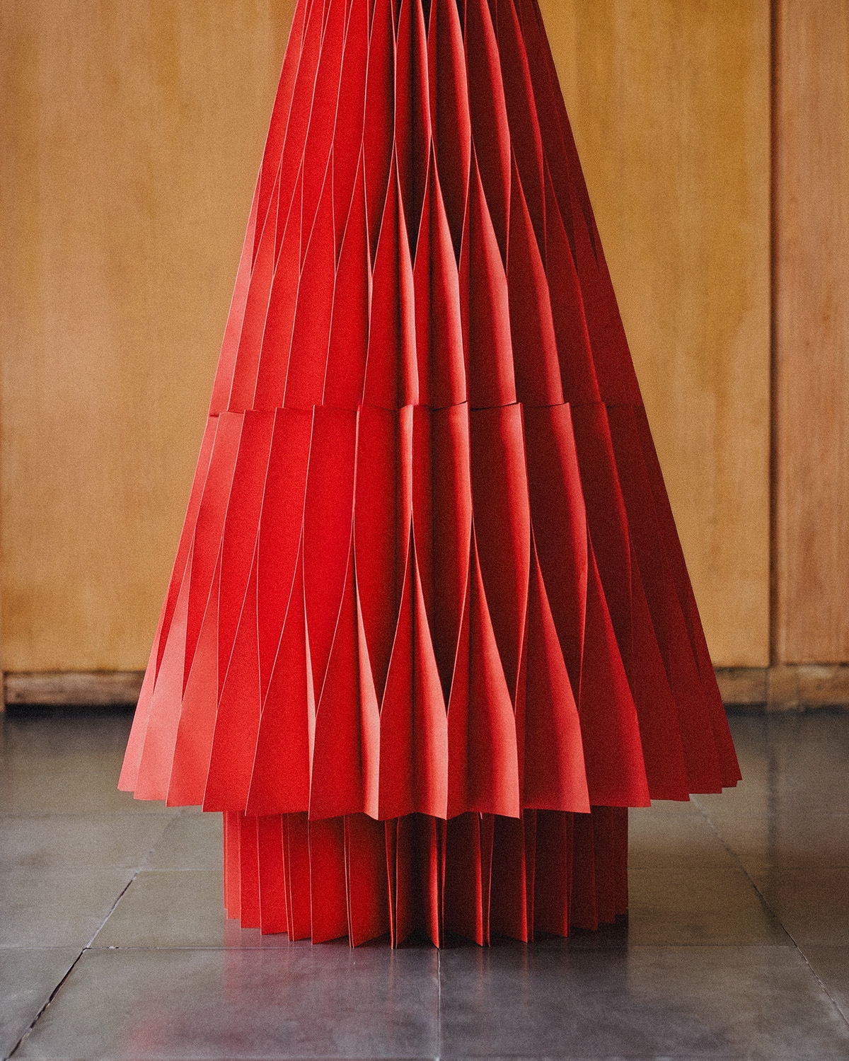 Árvore de natal ↑ 210 cm feita de papel Krisna, imagem de galeria 3