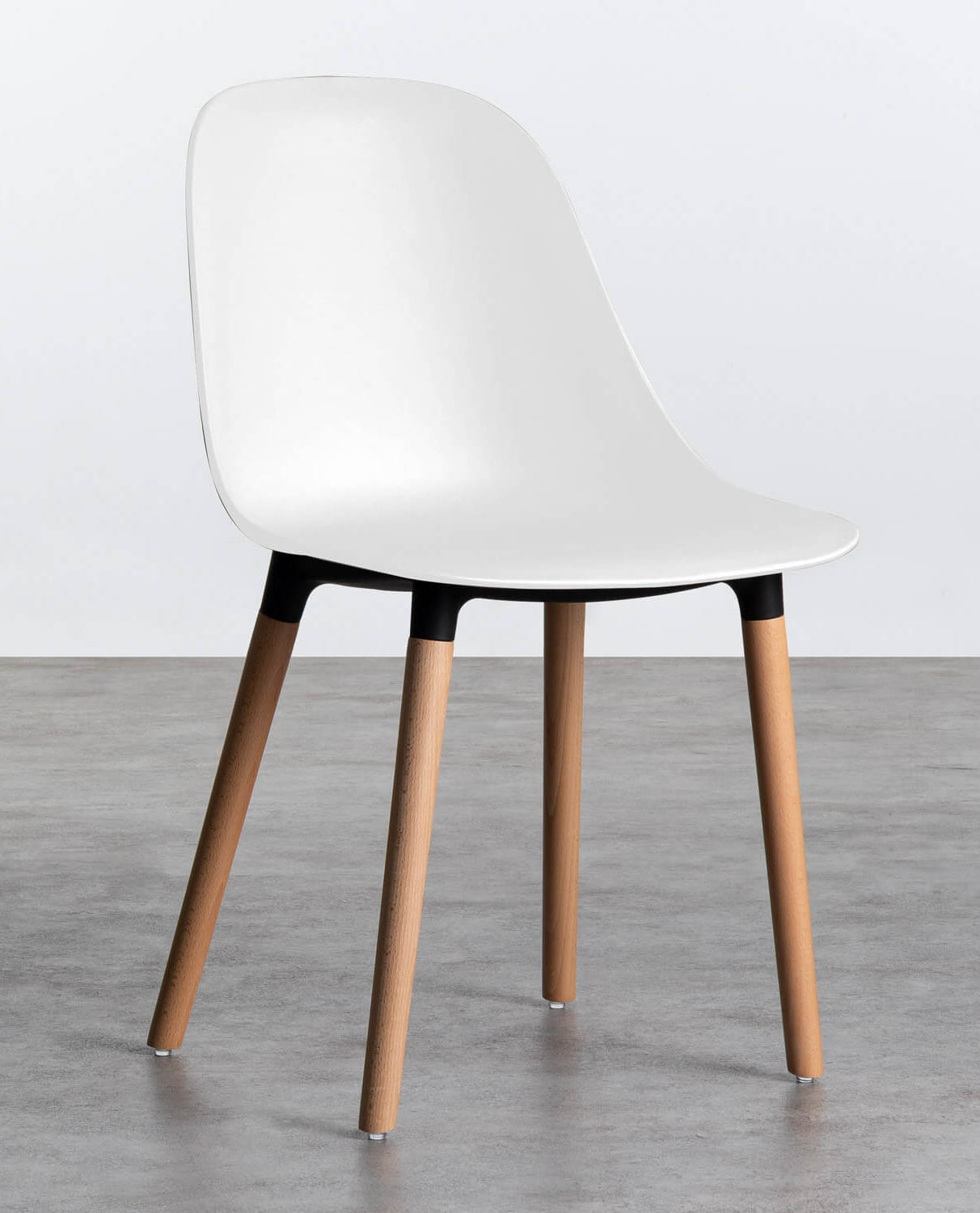 Dining Chair in Polypropylene and Wood Reine, gallery image 1