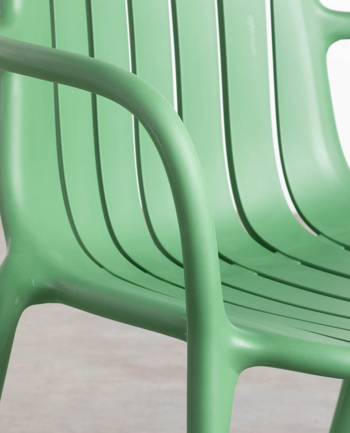 polypropylene-dining-chair-brand-themasie