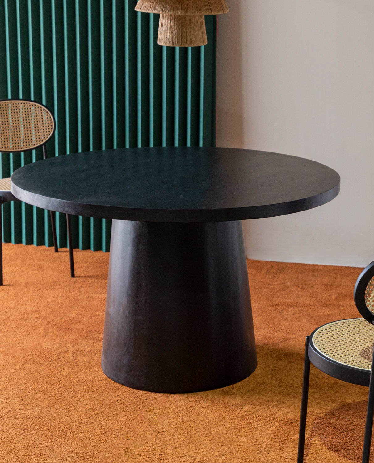 Round Mango Wood Dining Table (Ø120 cm) Doran, gallery image 2